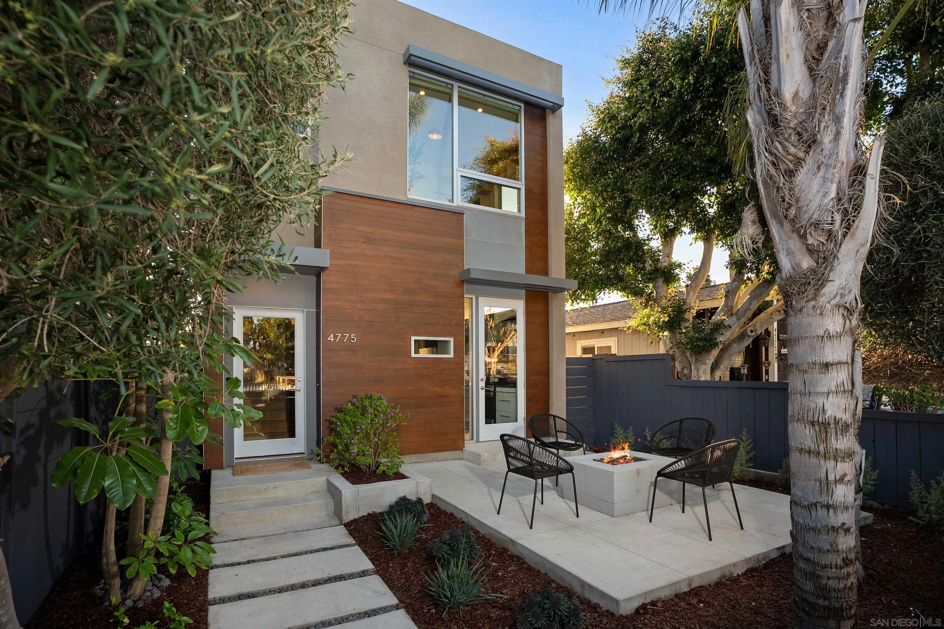 https://cdn.realtyfeed.com/cdn/127/260002892/e5300b363573668f15da43b4264a4204.webp