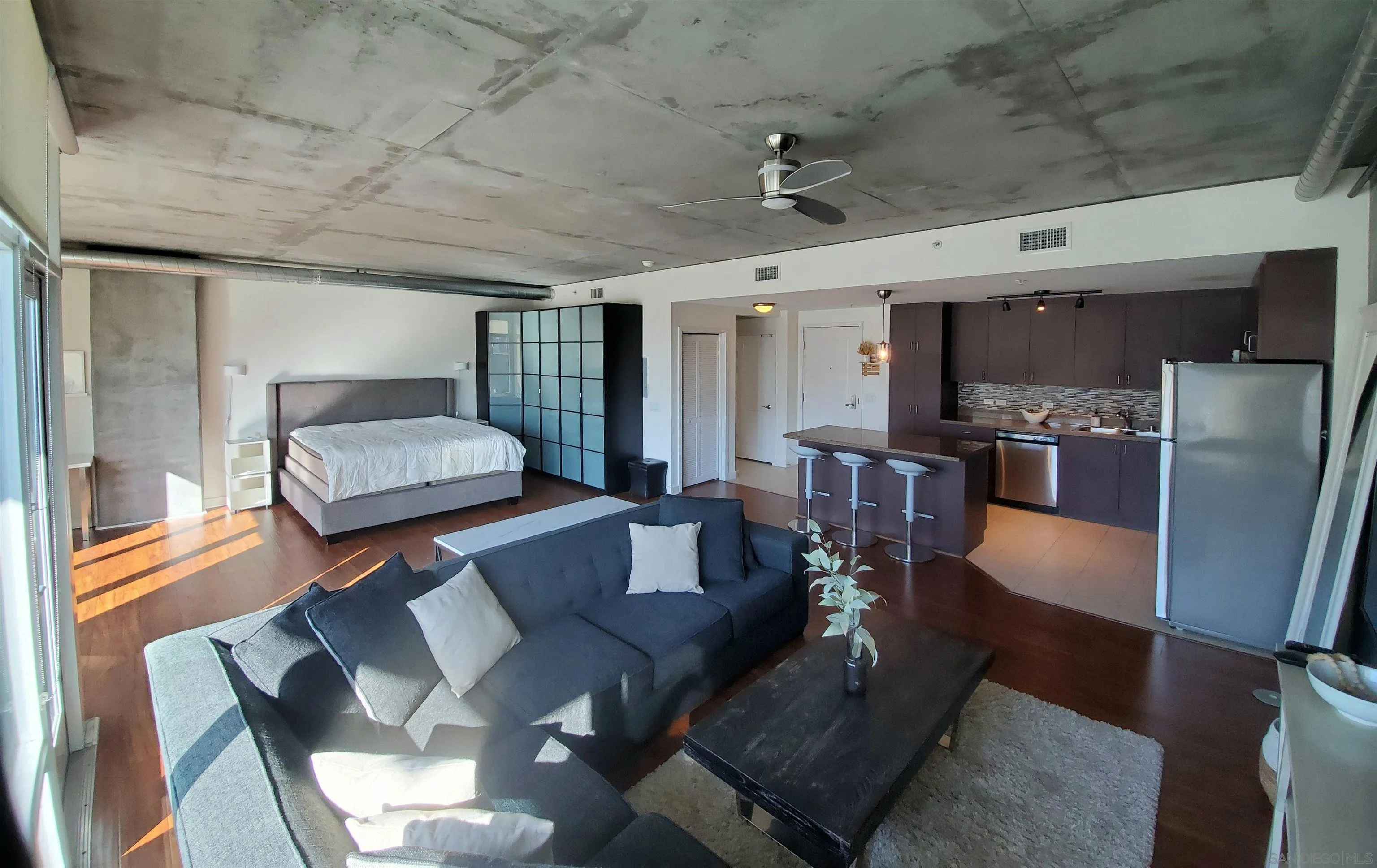 https://cdn.realtyfeed.com/cdn/127/260002894/bdae8211b29aa47ed744110d63d980b0.webp