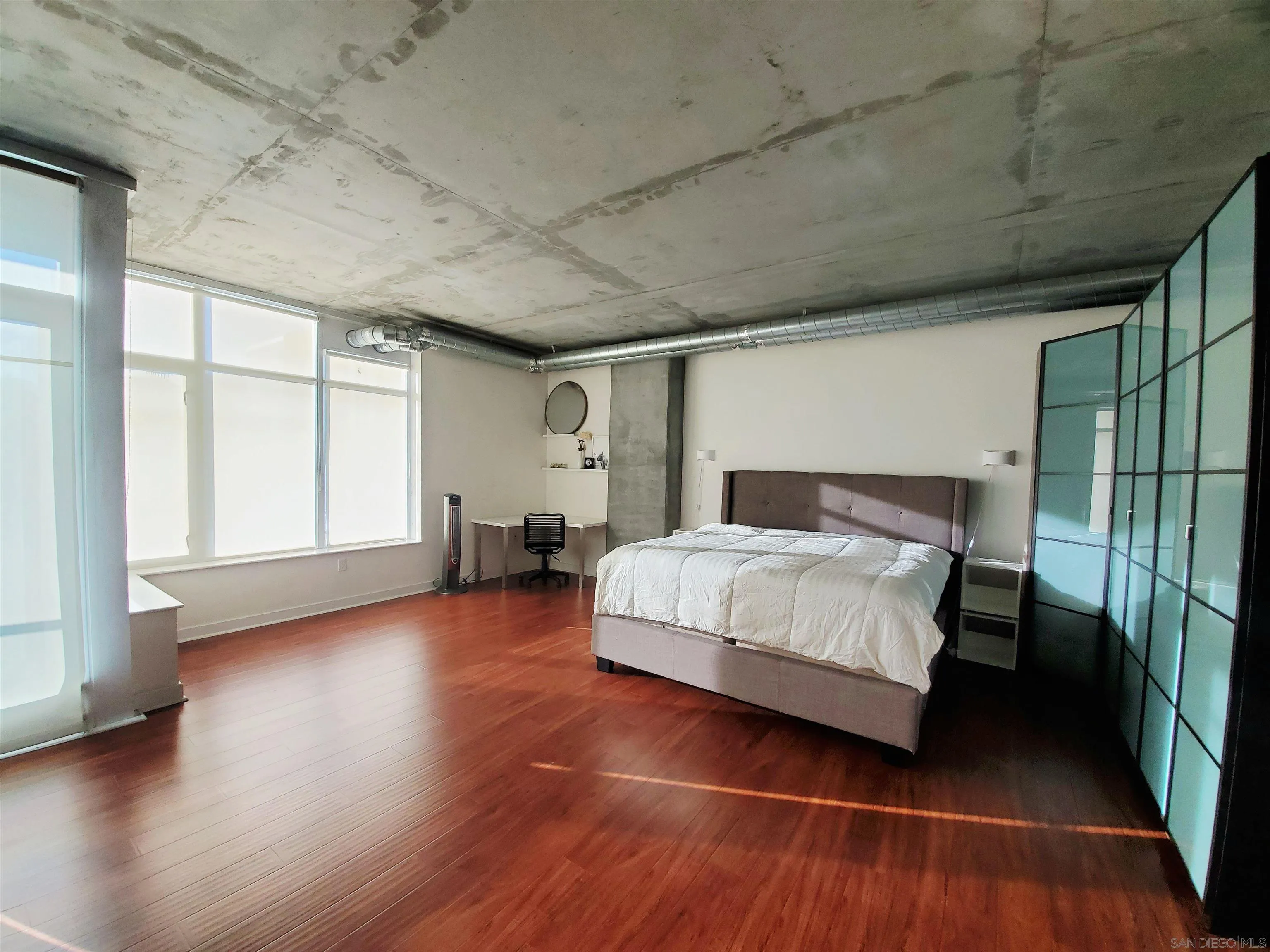 https://cdn.realtyfeed.com/cdn/127/260002894/c125f23f1378f14357dd90152f5901b3.webp