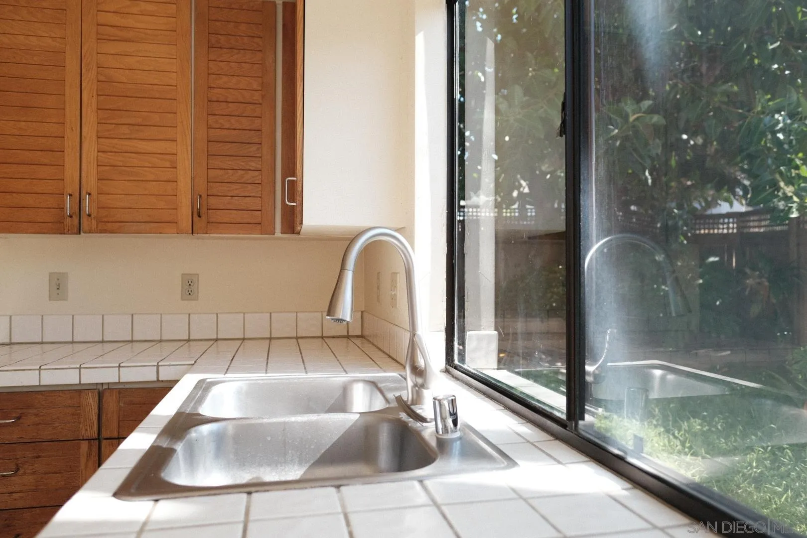 https://cdn.realtyfeed.com/cdn/127/260002896/00587d45499066f151eb9e12a53905cb.webp