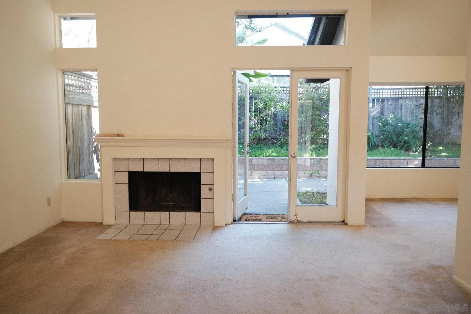 https://cdn.realtyfeed.com/cdn/127/260002896/0880be0c2ba309298584ecbce23a9111.webp