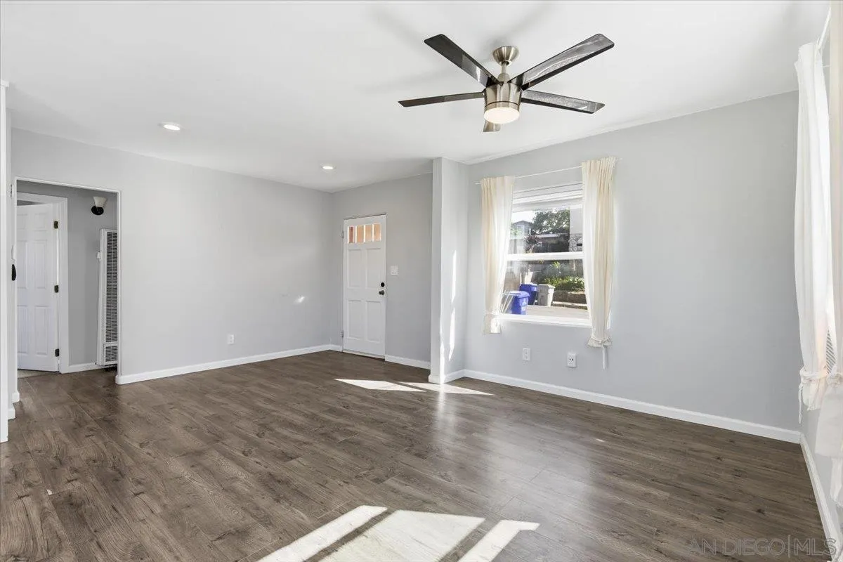 https://cdn.realtyfeed.com/cdn/127/260002901/109efa7f13cdd3054590882a26fd93a1.webp