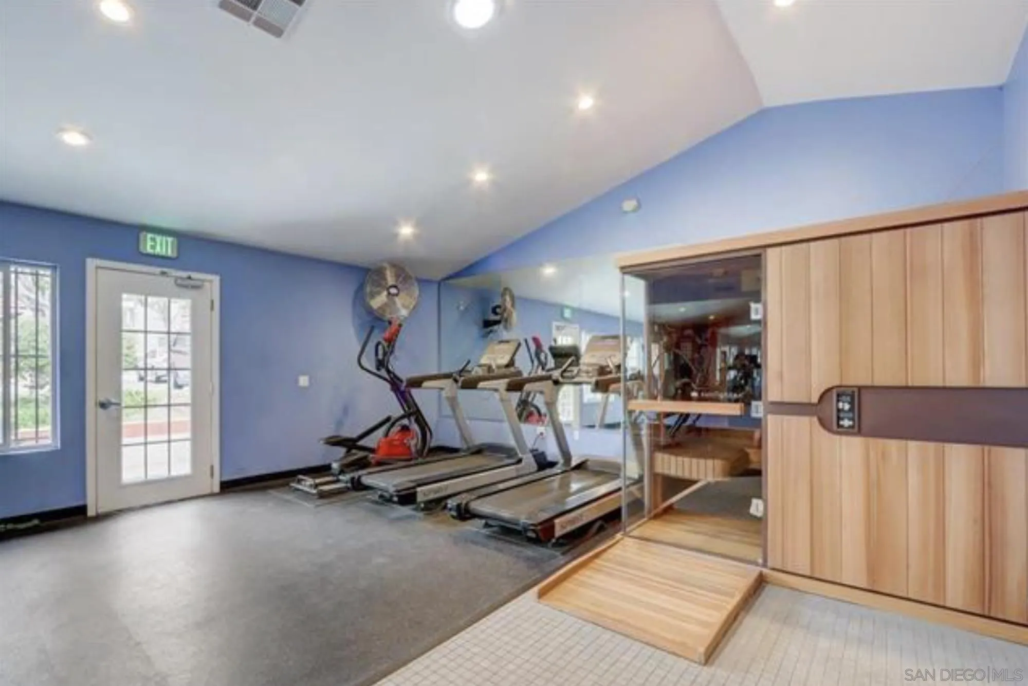 https://cdn.realtyfeed.com/cdn/127/260002905/22ee6c4f3e2933244cb47d1013c66604.webp