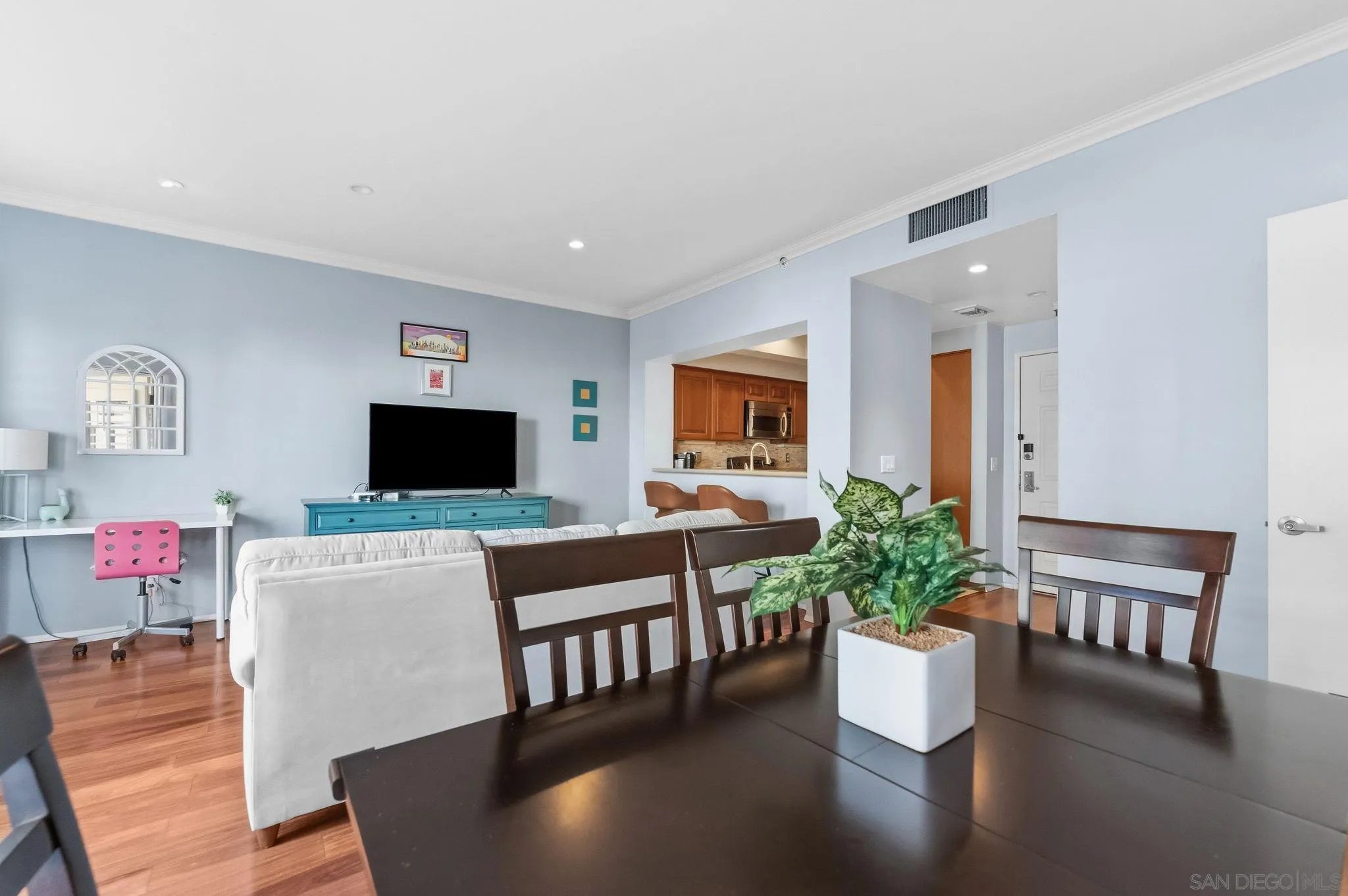 https://cdn.realtyfeed.com/cdn/127/260002909/7307f08ef537e02113a861a520223889.webp