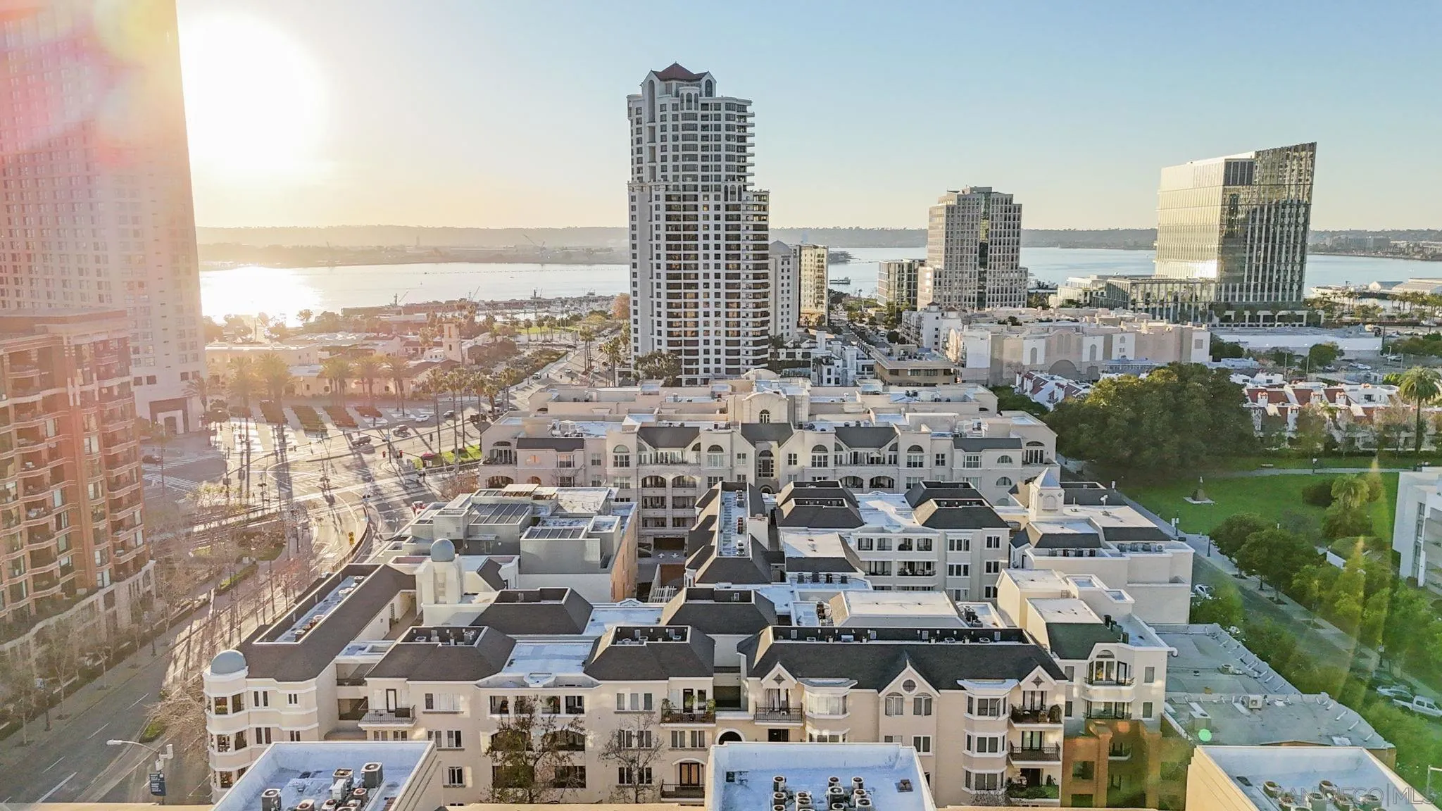 https://cdn.realtyfeed.com/cdn/127/260002909/a14e009373180316716f520dd3aedd11.webp