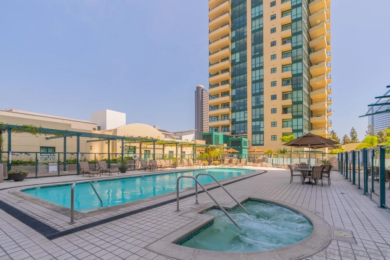 https://cdn.realtyfeed.com/cdn/127/260002910/370101a6cb9b92d489fc66878b9a97cc.webp