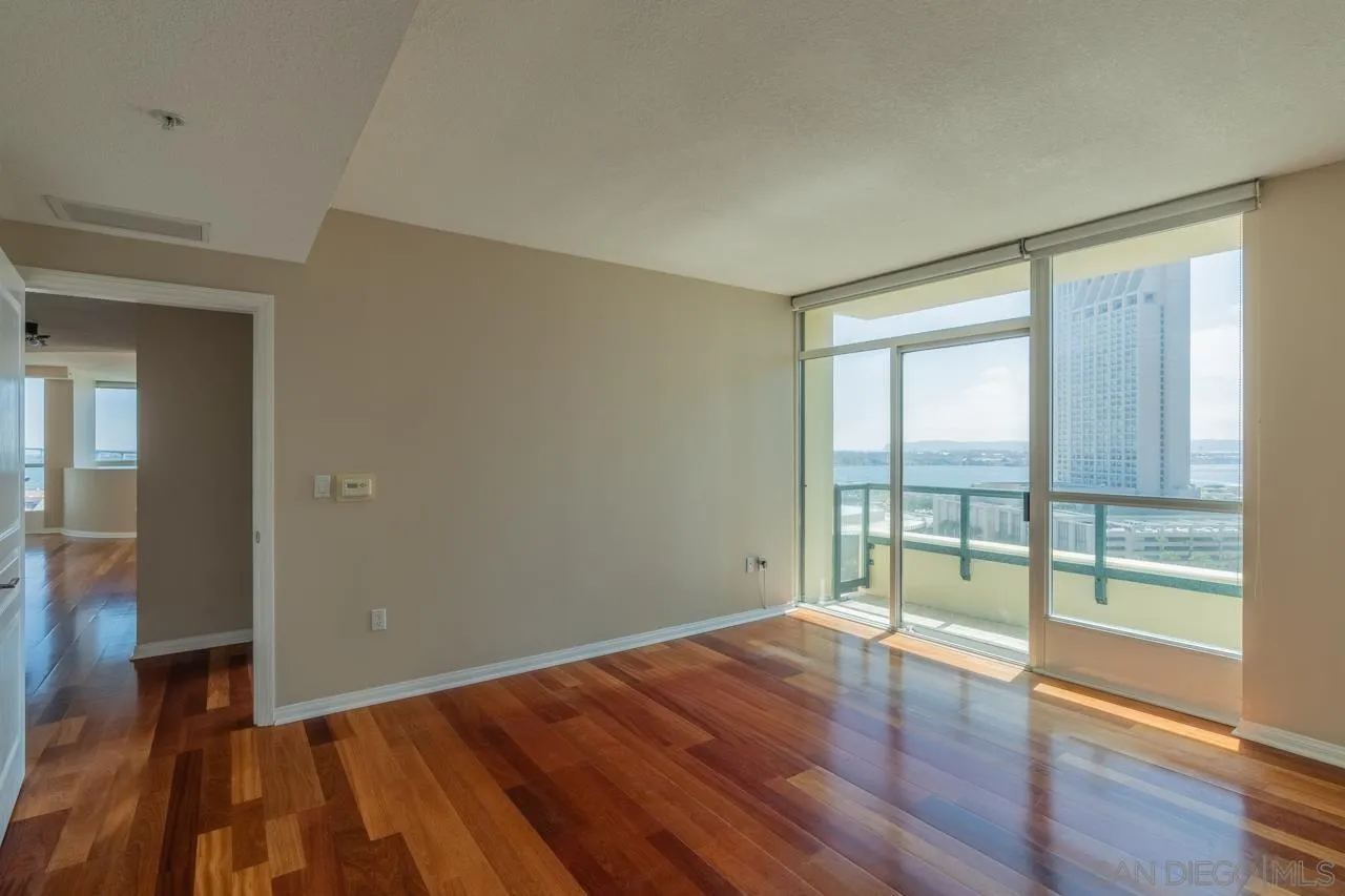 https://cdn.realtyfeed.com/cdn/127/260002910/fe5d8530b5fa81862372c000de2c5973.webp