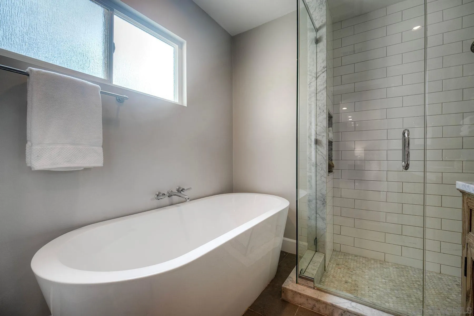 https://cdn.realtyfeed.com/cdn/127/260002913/35151338c3986de4312037df64f12bc8.webp
