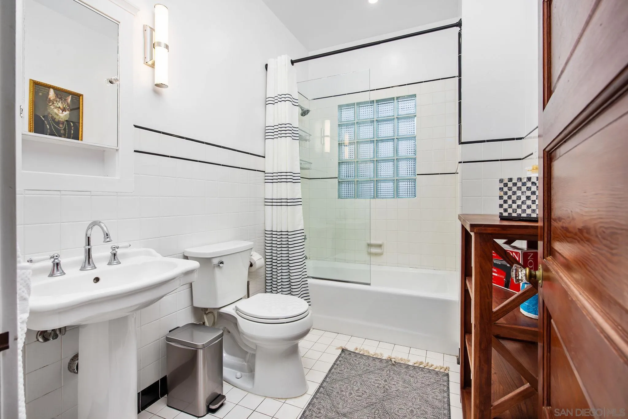 https://cdn.realtyfeed.com/cdn/127/260002914/1b26dae02060f42b7974eda8594f84fe.webp