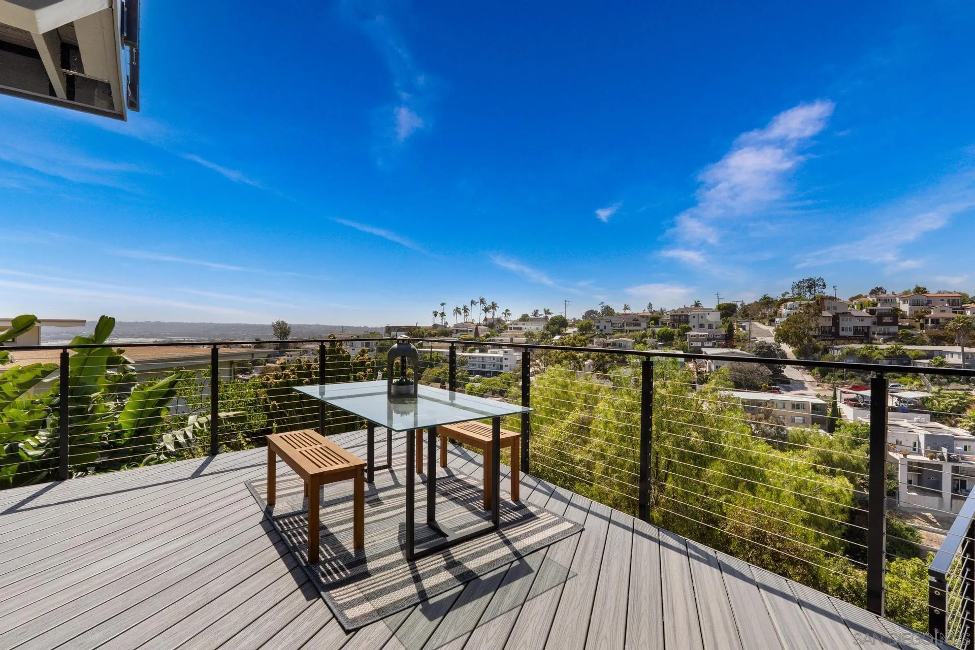 https://cdn.realtyfeed.com/cdn/127/260002916/0f4d4648b189ee921c293f87d8665874.webp
