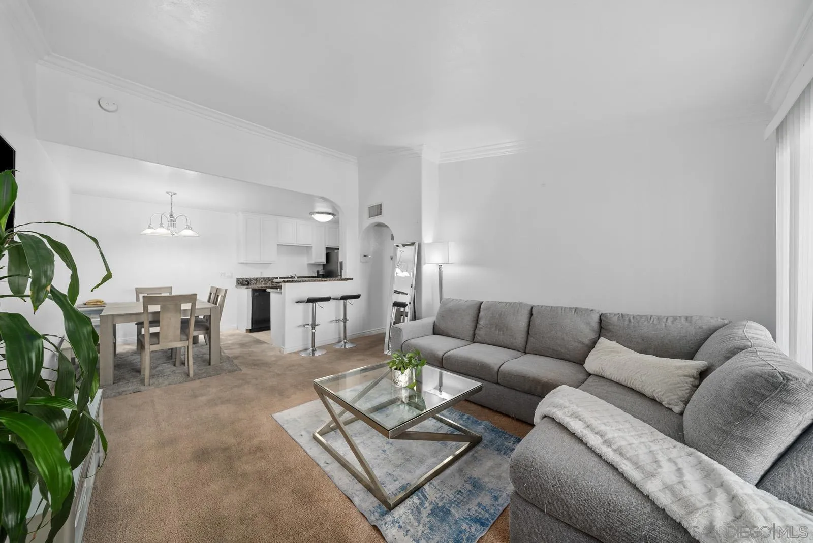 Photo #2: 260002921 Listing: Photo #2