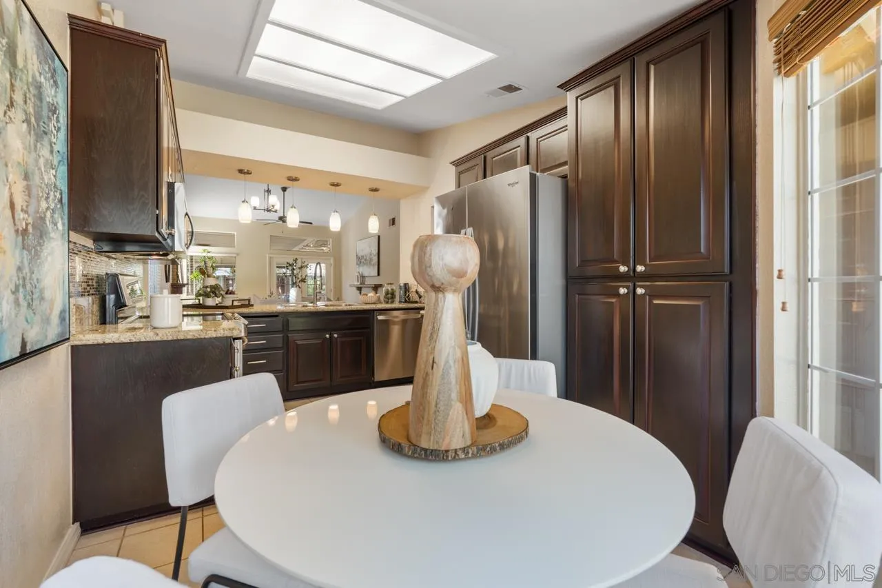 https://cdn.realtyfeed.com/cdn/127/260002925/cca75baeef1adf278436a9b2e70abb15.webp