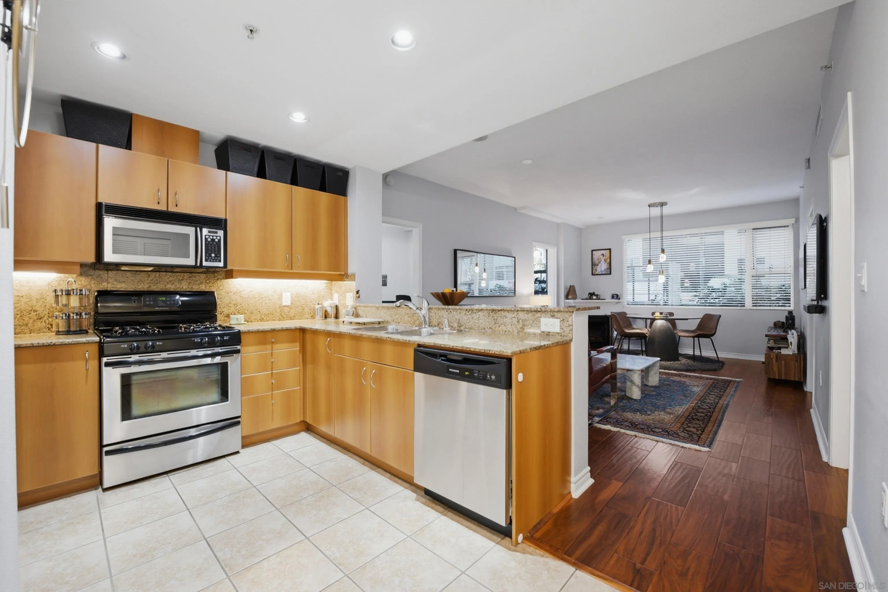 Photo #2: 260002927 Listing: Photo #2