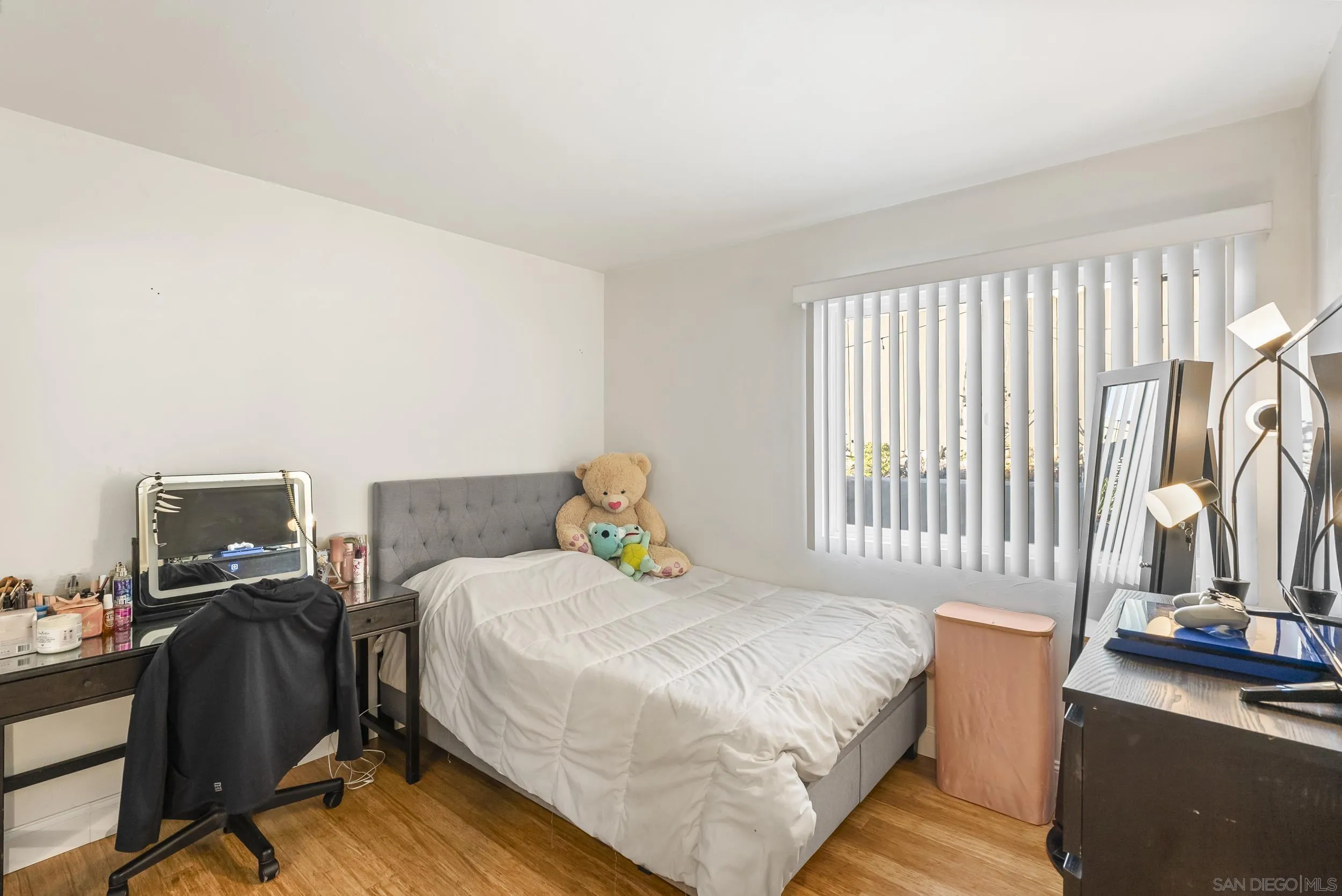 https://cdn.realtyfeed.com/cdn/127/260002930/18aa29dba17d48f4465ae90ae88000df.webp