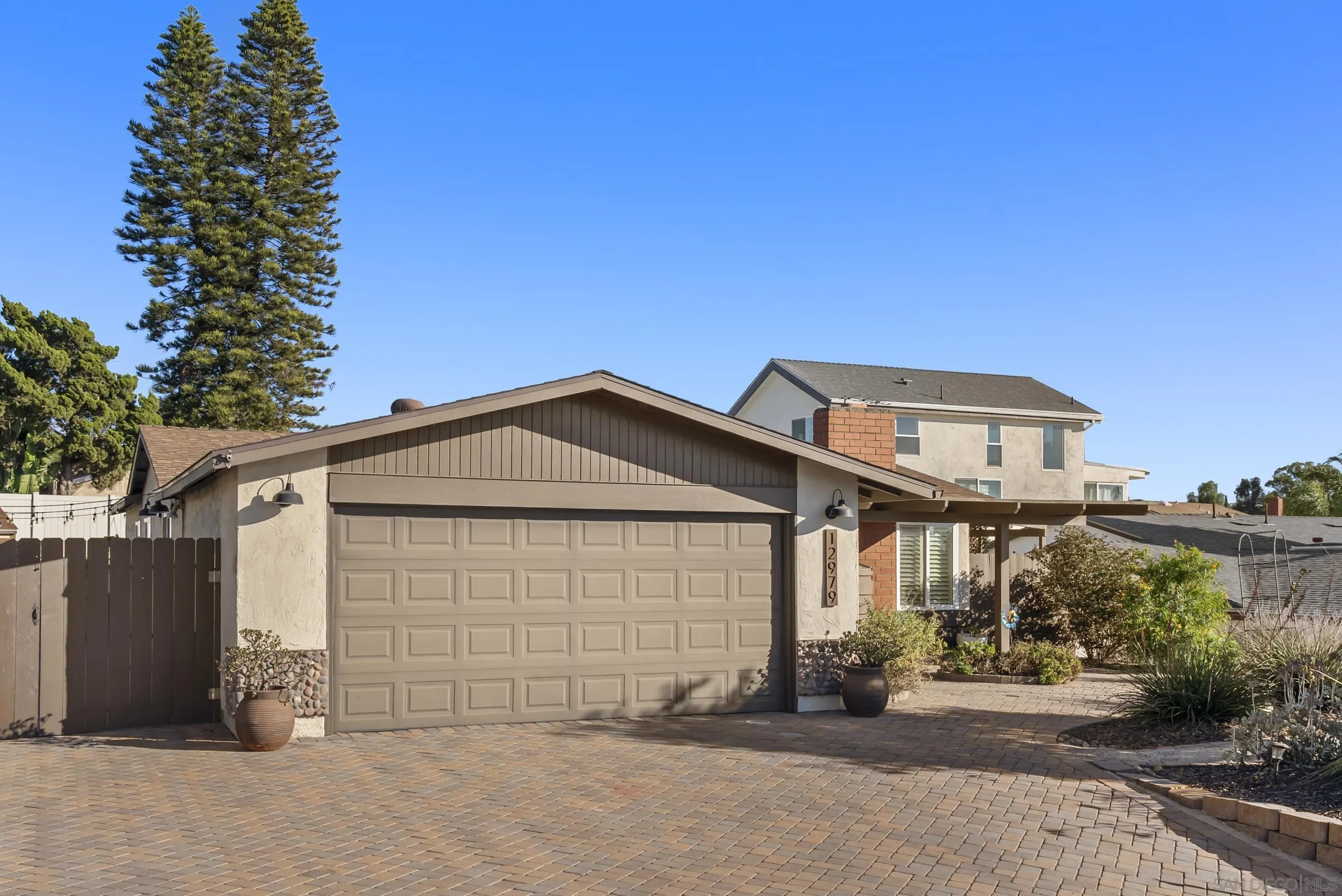 https://cdn.realtyfeed.com/cdn/127/260002930/2c908ca4d560aad60fdd863ba47153a9.webp