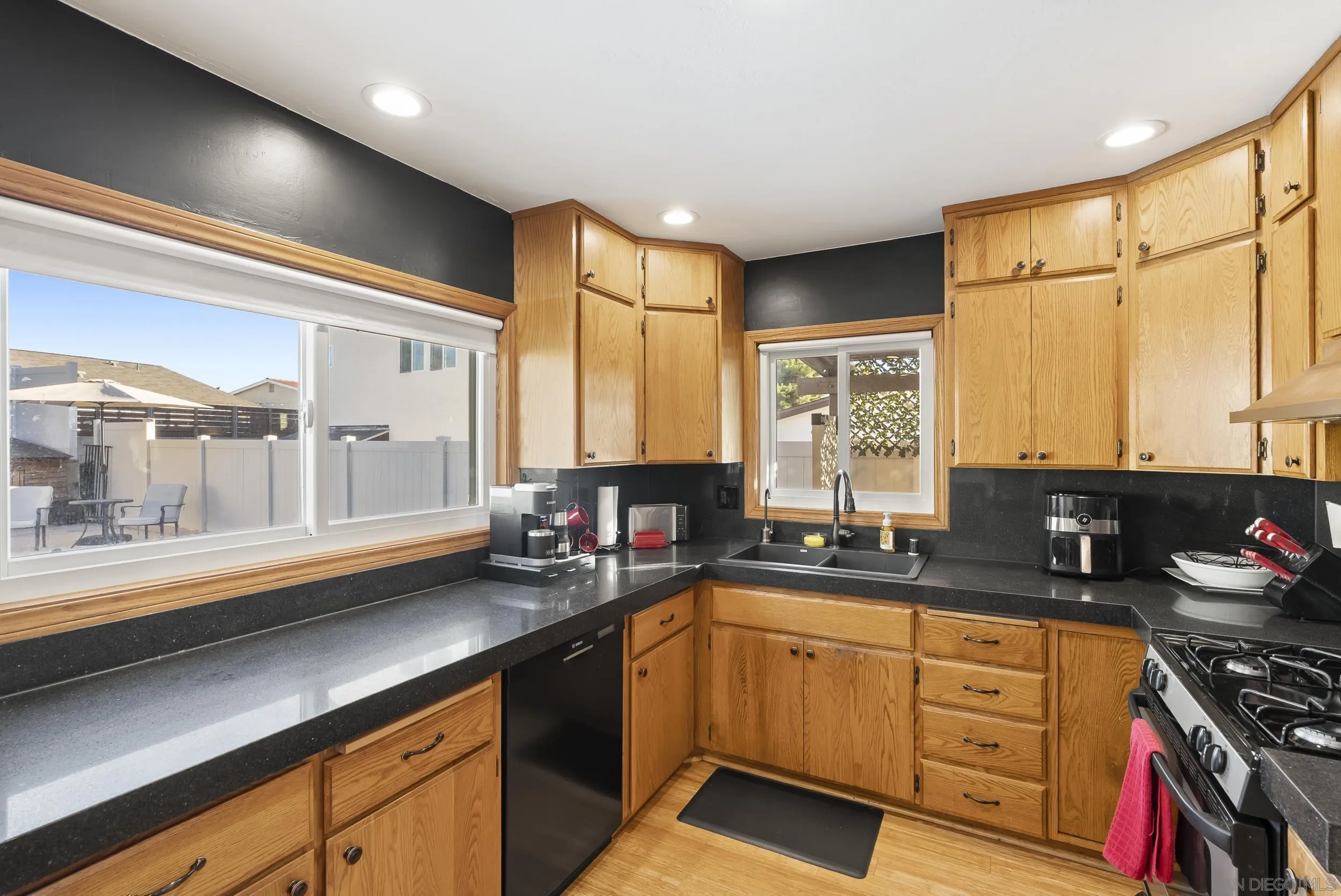 https://cdn.realtyfeed.com/cdn/127/260002930/9c8b6933590393970257df978a288a4d.webp