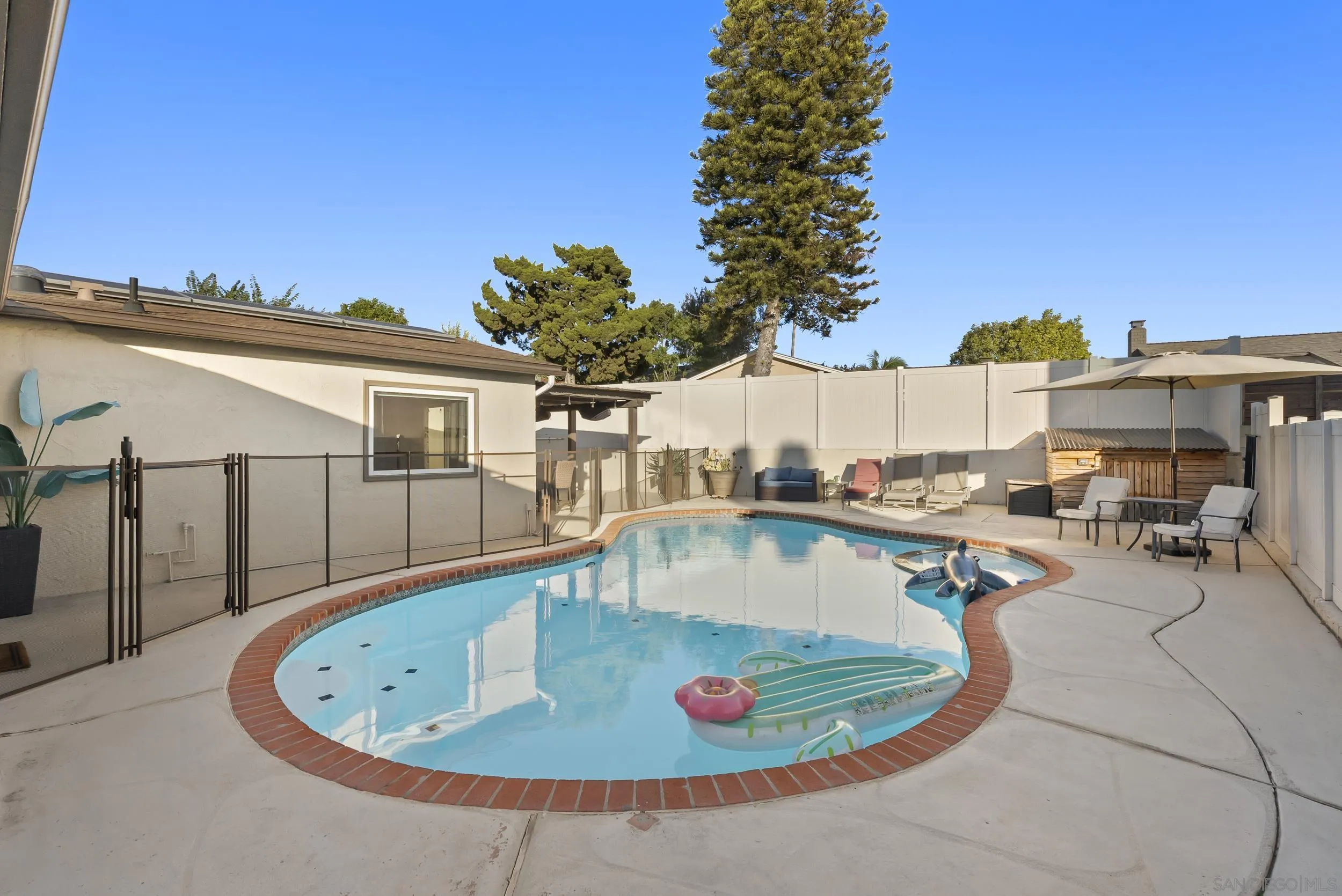 https://cdn.realtyfeed.com/cdn/127/260002930/a8459792af746d8251984f9f7efe7630.webp