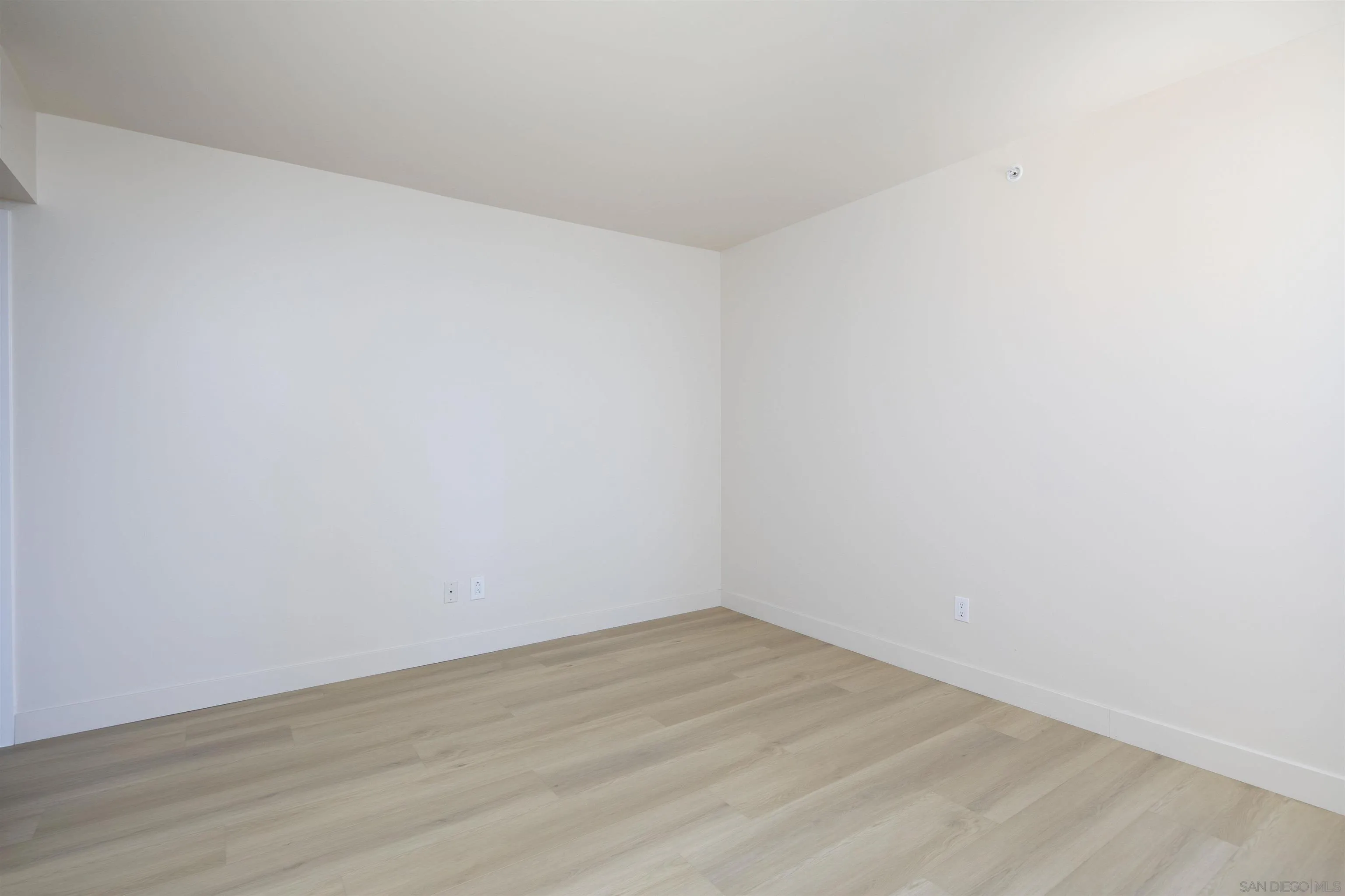 Photo #31: 260002931 Listing: Photo #31