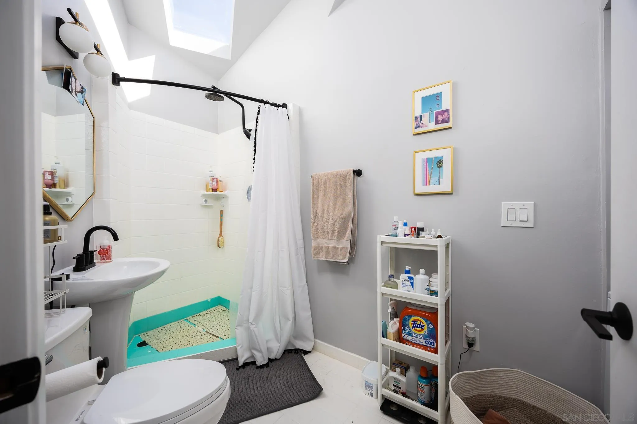 https://cdn.realtyfeed.com/cdn/127/260002932/3358728c55b068f15d5d659028fbf176.webp