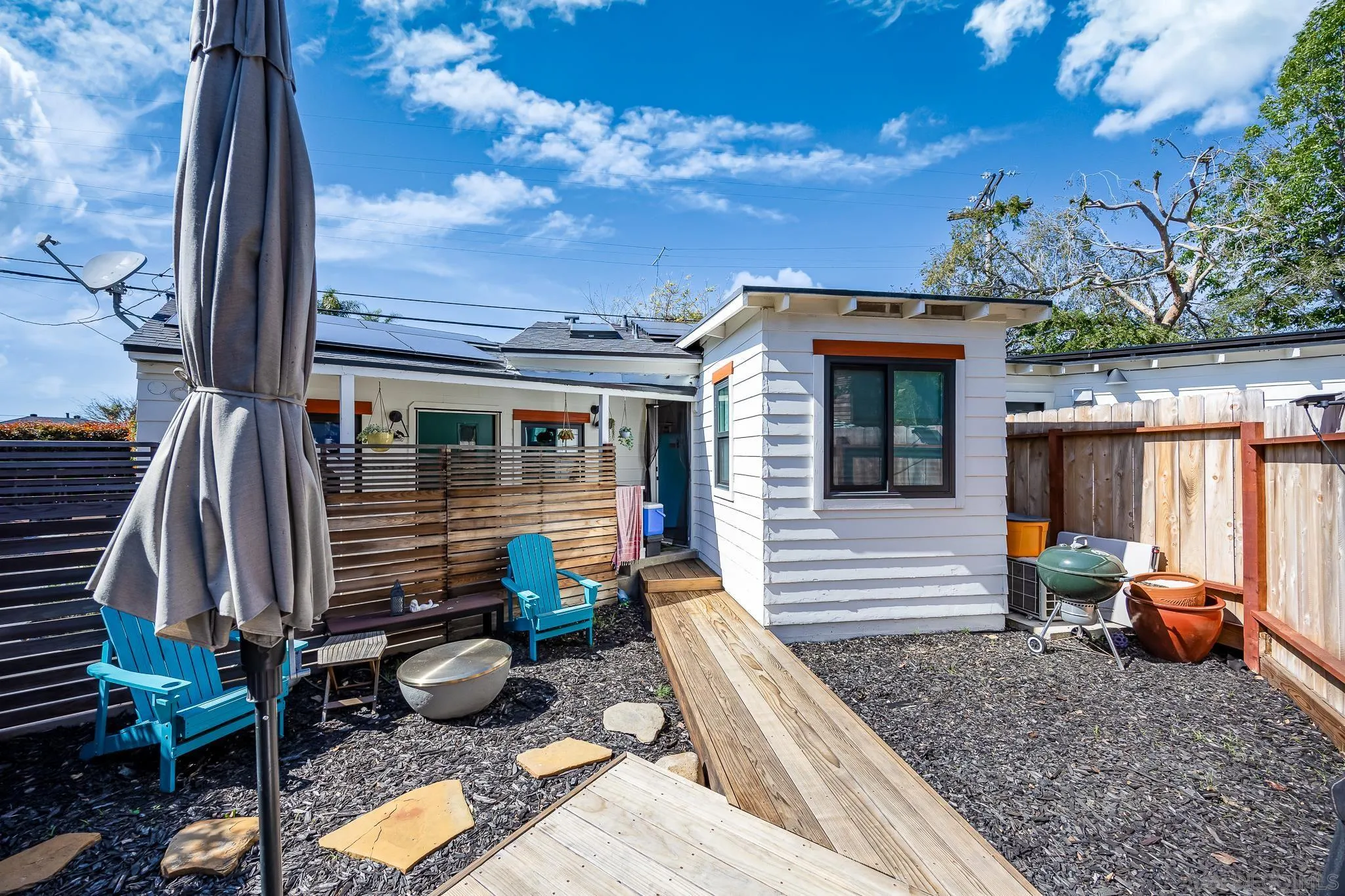 https://cdn.realtyfeed.com/cdn/127/260002932/5de0c9ade62751c1c58e956fd7f7b061.webp