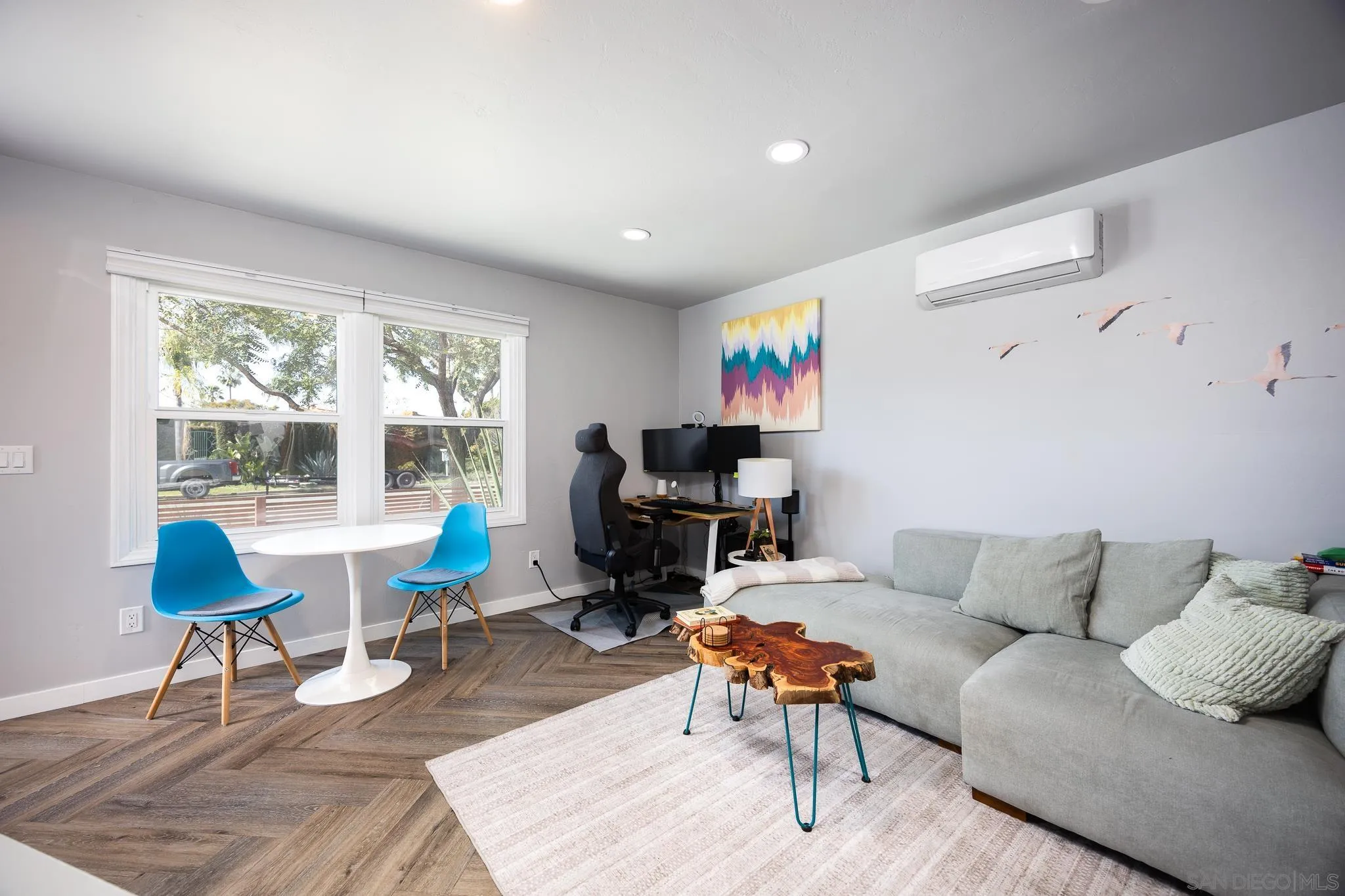 https://cdn.realtyfeed.com/cdn/127/260002932/78dc01d486a2e30194023d10f003e0e8.webp
