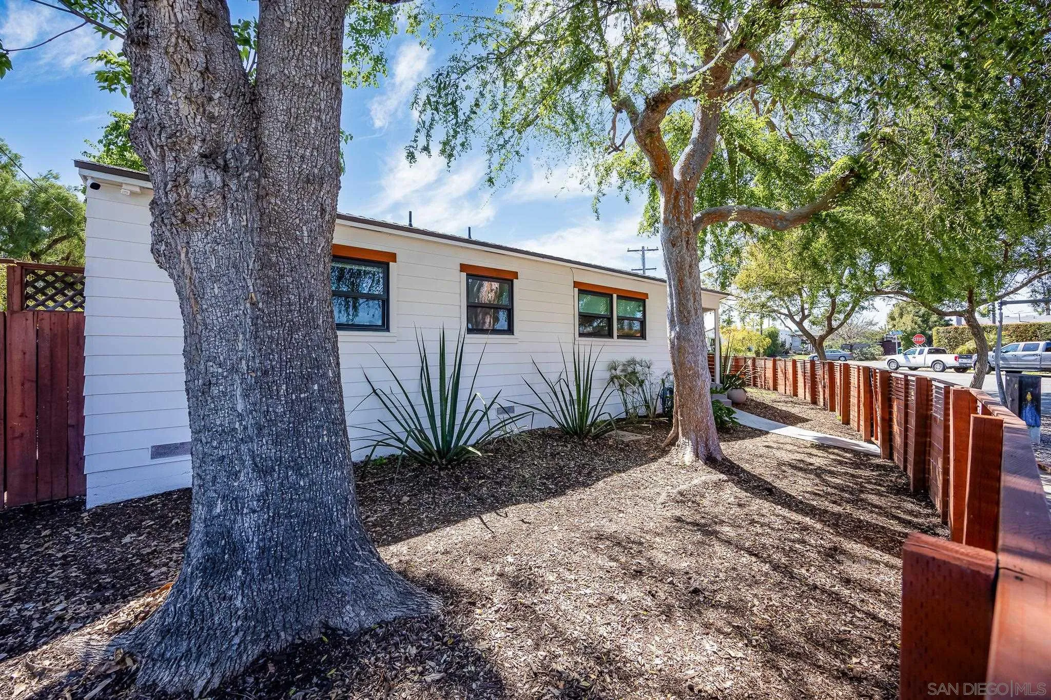 https://cdn.realtyfeed.com/cdn/127/260002932/9740dd7ae049b04b97da30c38613f54e.webp