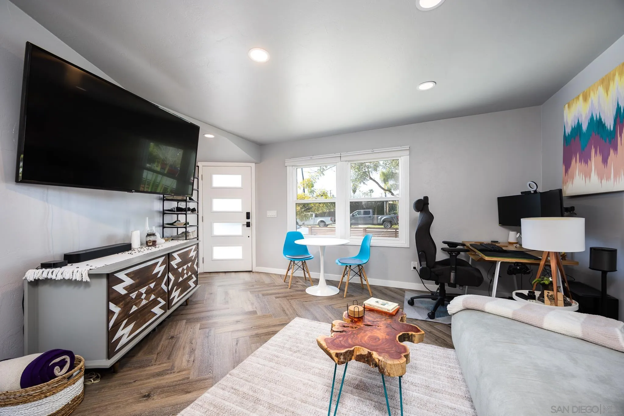 https://cdn.realtyfeed.com/cdn/127/260002932/e957d0245ae2a92412d2d518247e239f.webp