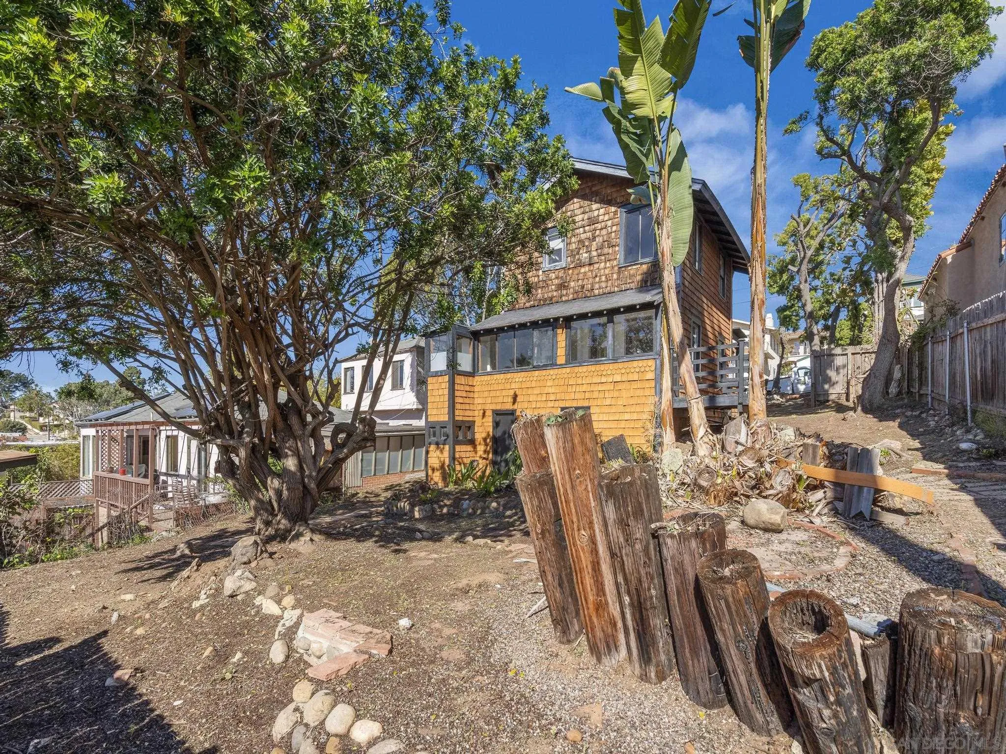 https://cdn.realtyfeed.com/cdn/127/260002934/25dfa79016354c7b2a1d91454ca6ab5c.webp