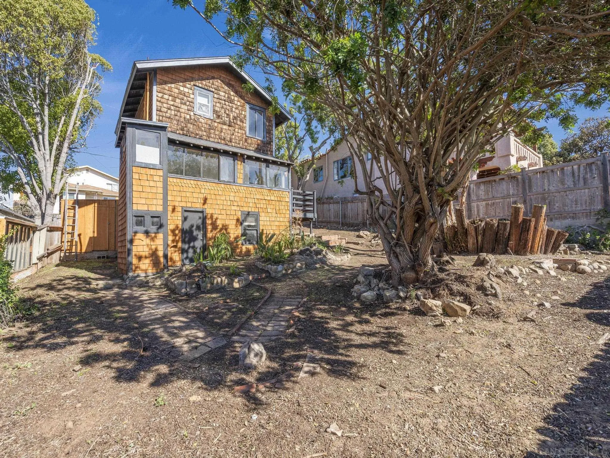 https://cdn.realtyfeed.com/cdn/127/260002934/aeb5f122c59c915fb99550289d18ec7b.webp