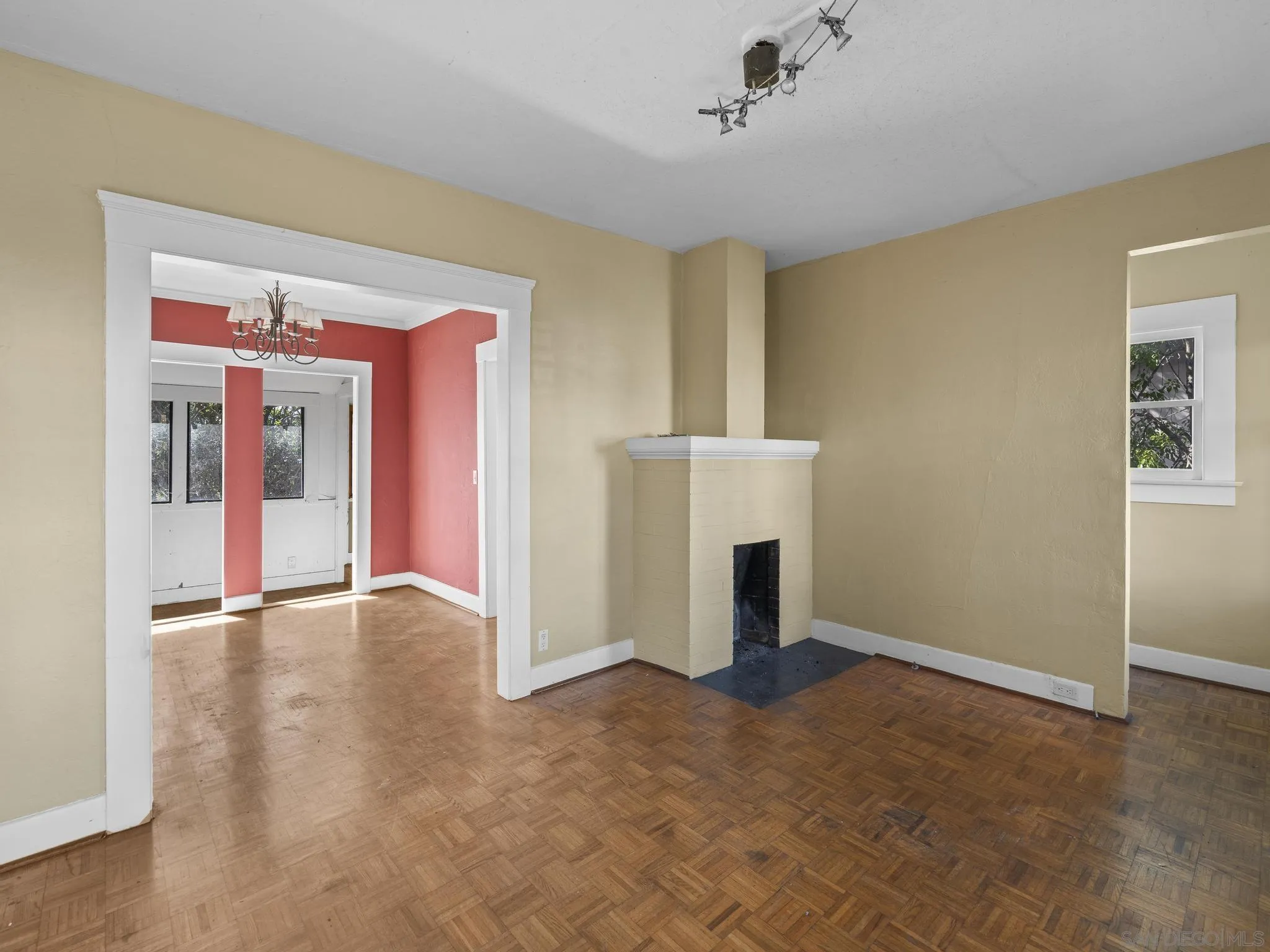 https://cdn.realtyfeed.com/cdn/127/260002934/e0b88ff3e200fe8c0c3178d6ddead523.webp