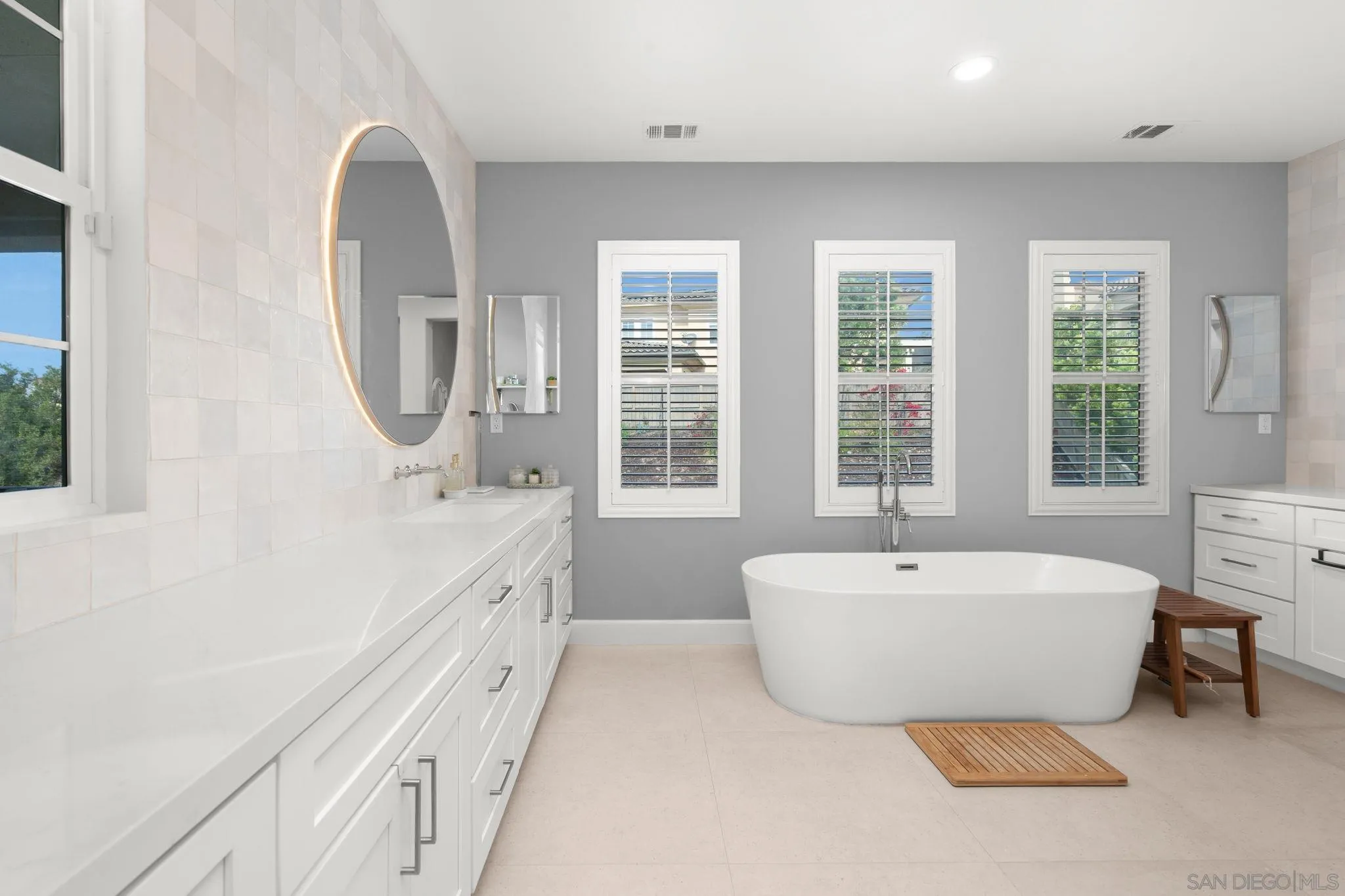 https://cdn.realtyfeed.com/cdn/127/260002935/07aed7283bec0c4308f846515a571350.webp