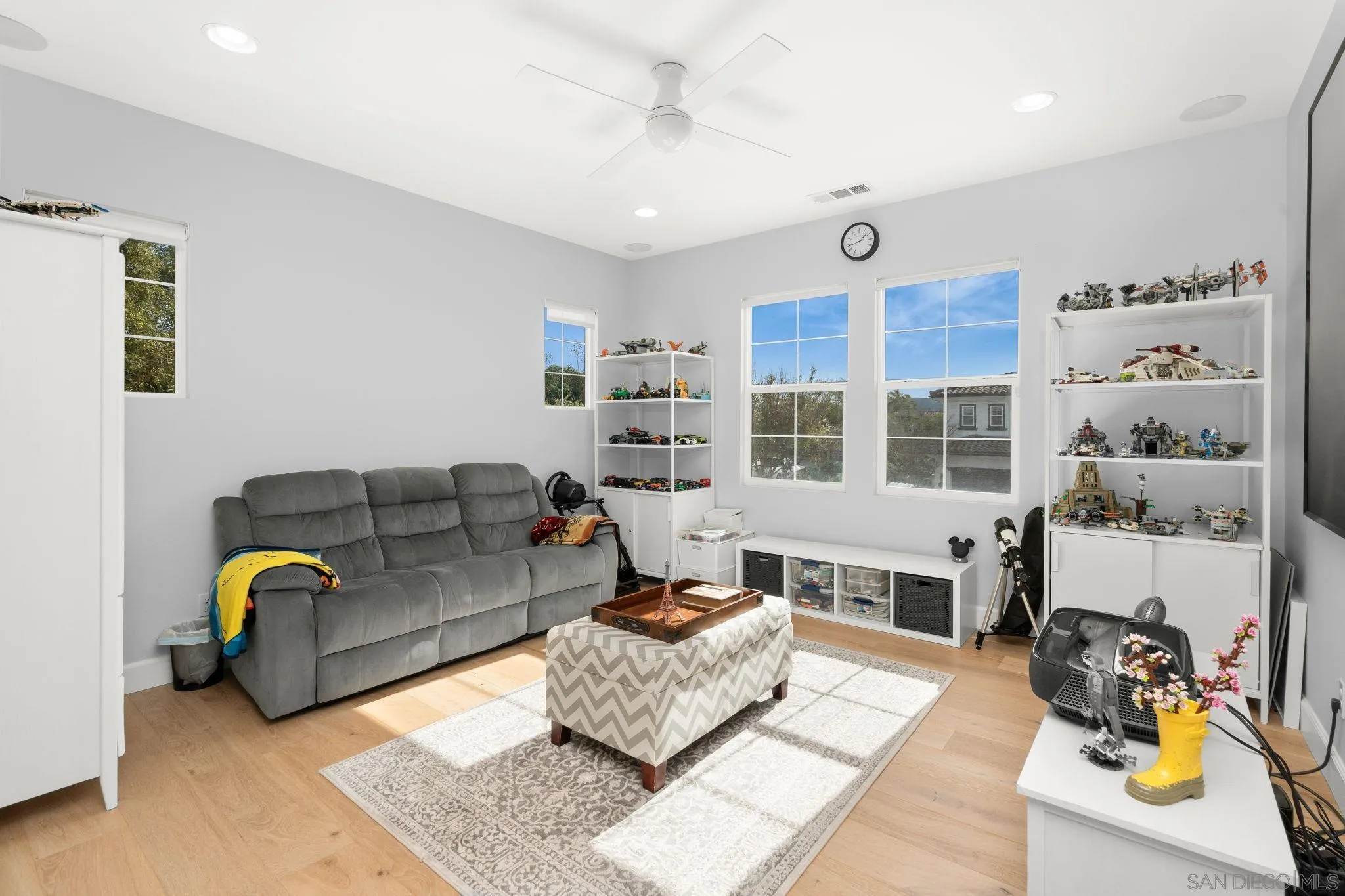 https://cdn.realtyfeed.com/cdn/127/260002935/10deebbea43b03974f8698631c3f8142.webp
