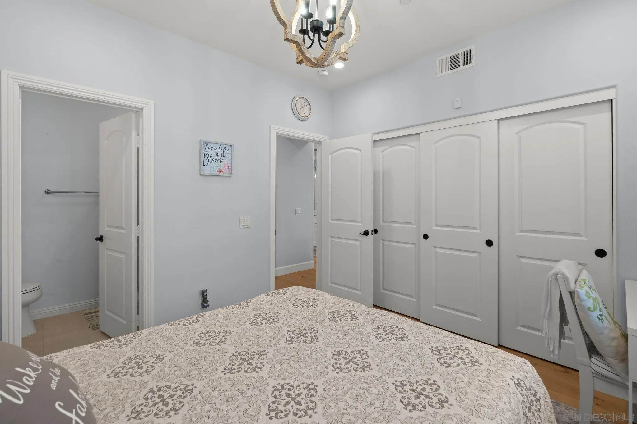 https://cdn.realtyfeed.com/cdn/127/260002935/885bf21599e09f7aad3056ce36ab7853.webp