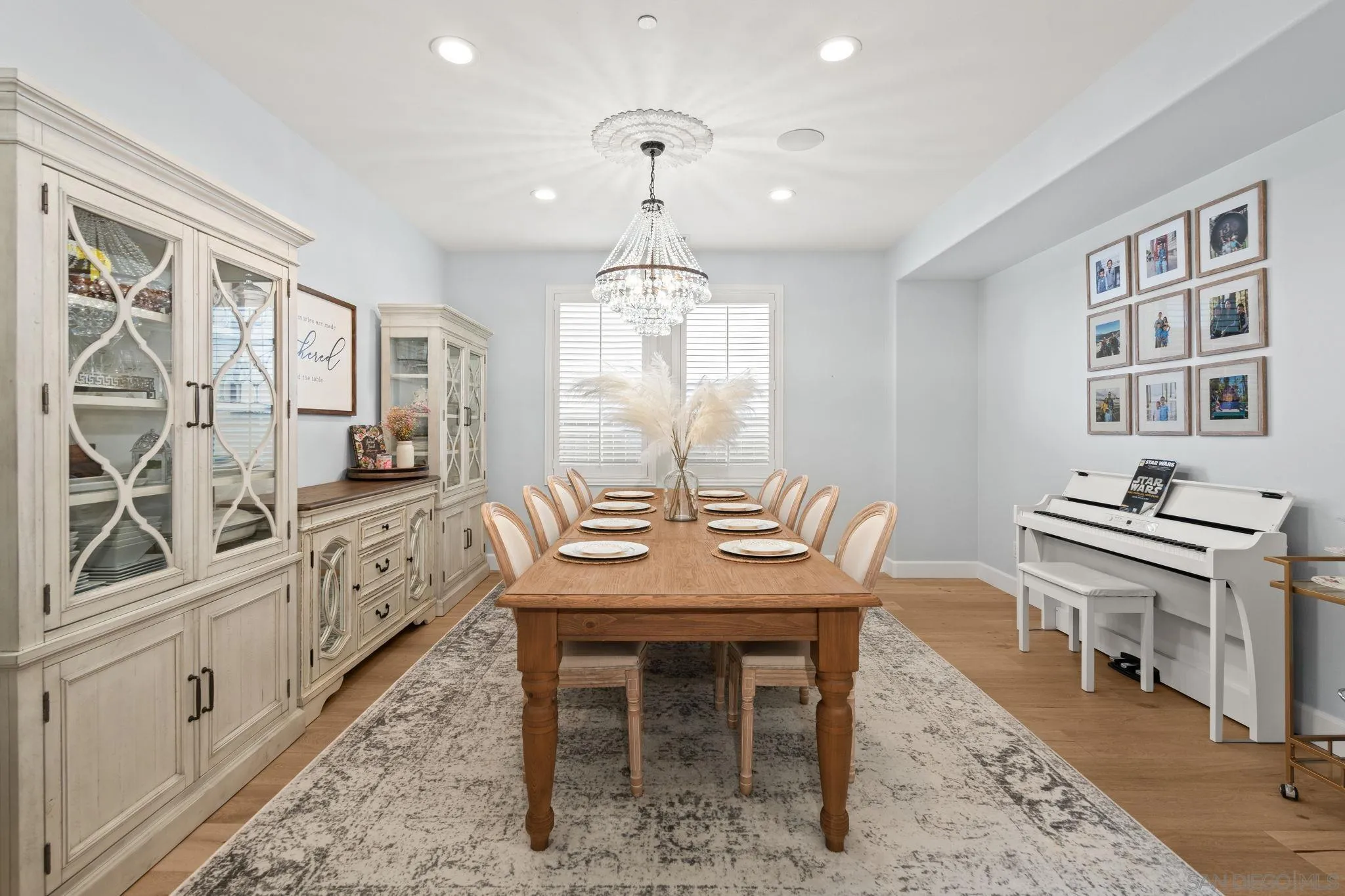 https://cdn.realtyfeed.com/cdn/127/260002935/a93bffaf229e19a45fb216c6e917c99e.webp