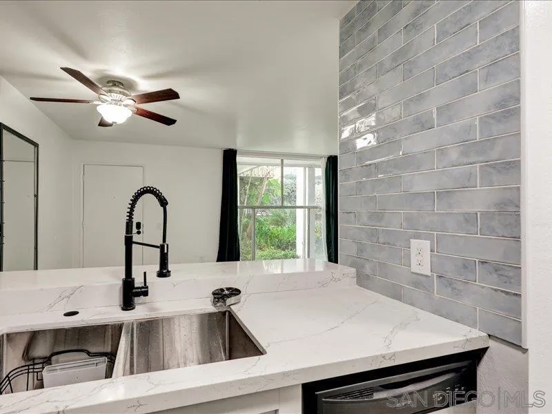 Photo #14: 260002936 Listing: Photo #14