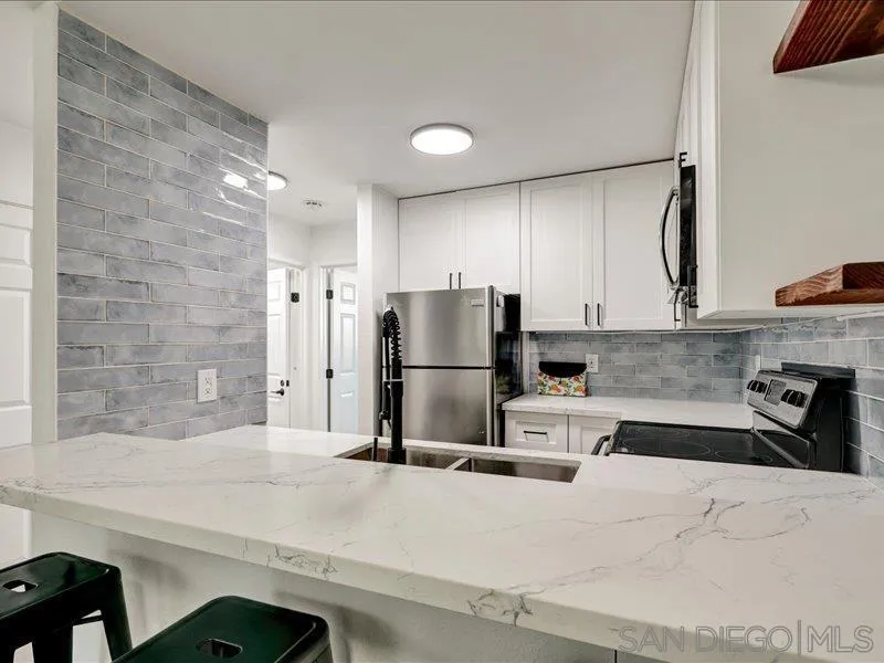 Photo #8: 260002936 Listing: Photo #8