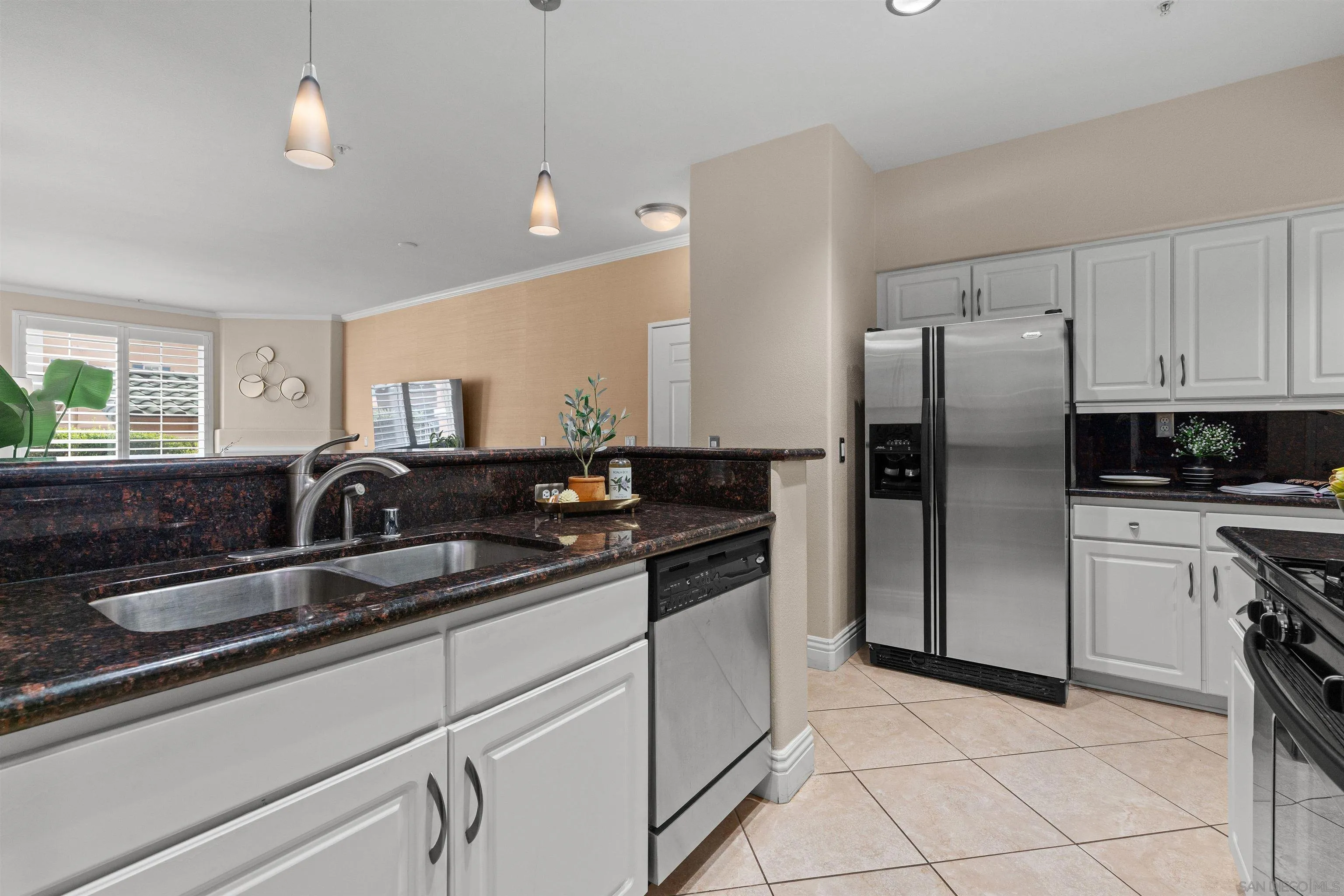 https://cdn.realtyfeed.com/cdn/127/260002937/14cd41b5550e4ce36d95604179314a9c.webp