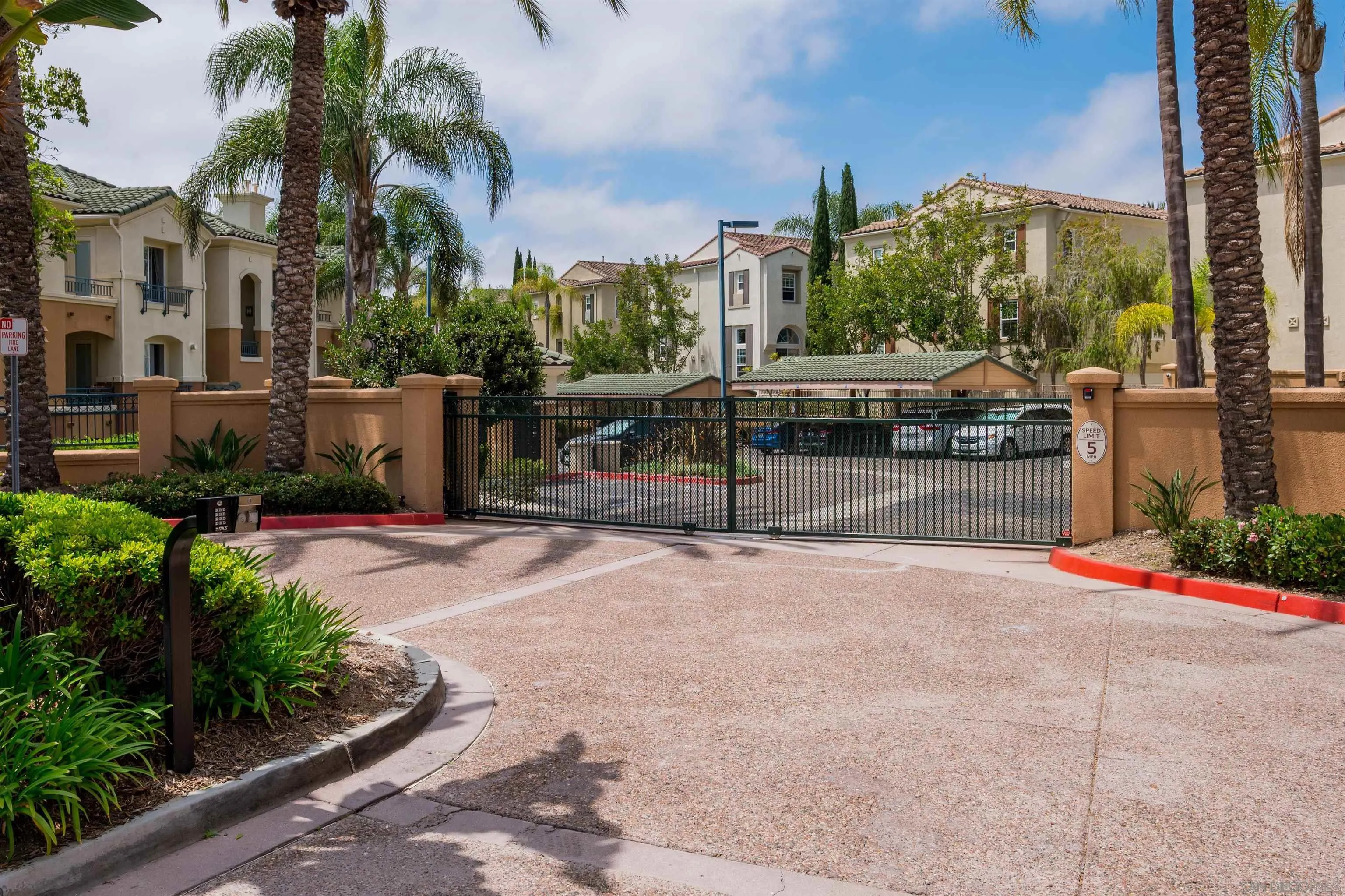 https://cdn.realtyfeed.com/cdn/127/260002937/4979b3187601d790e3549e3237fcf955.webp
