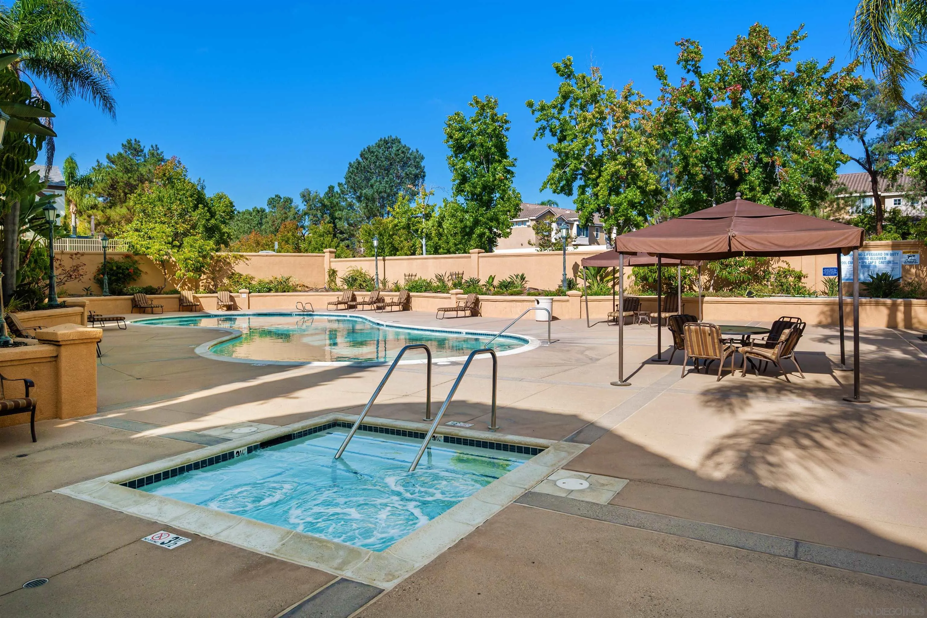 https://cdn.realtyfeed.com/cdn/127/260002937/4b7ec97a84cbe1c8c6b44b8512931c54.webp