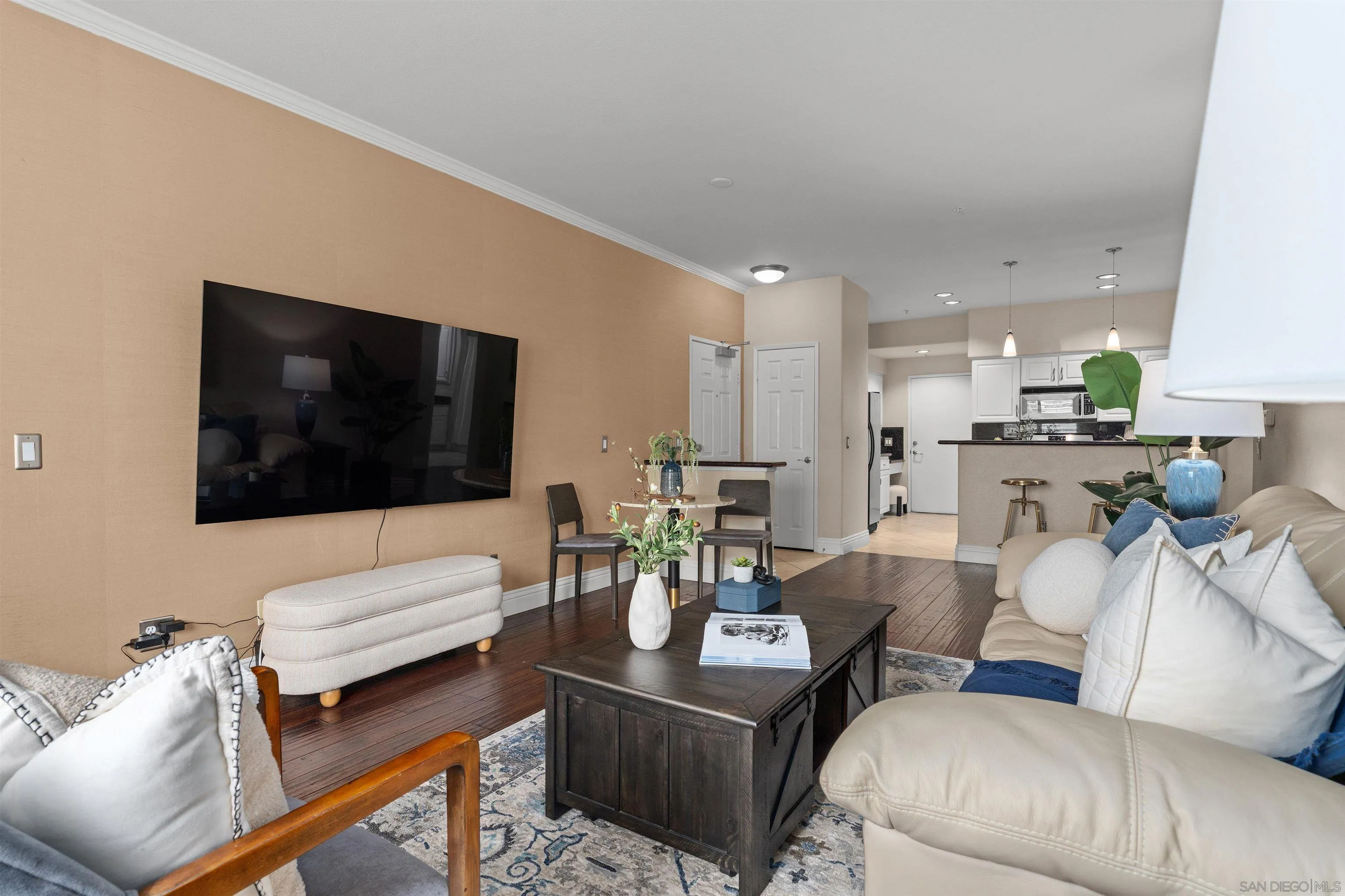 https://cdn.realtyfeed.com/cdn/127/260002937/a26dbf7f209886bb518f4baea4cb3339.webp