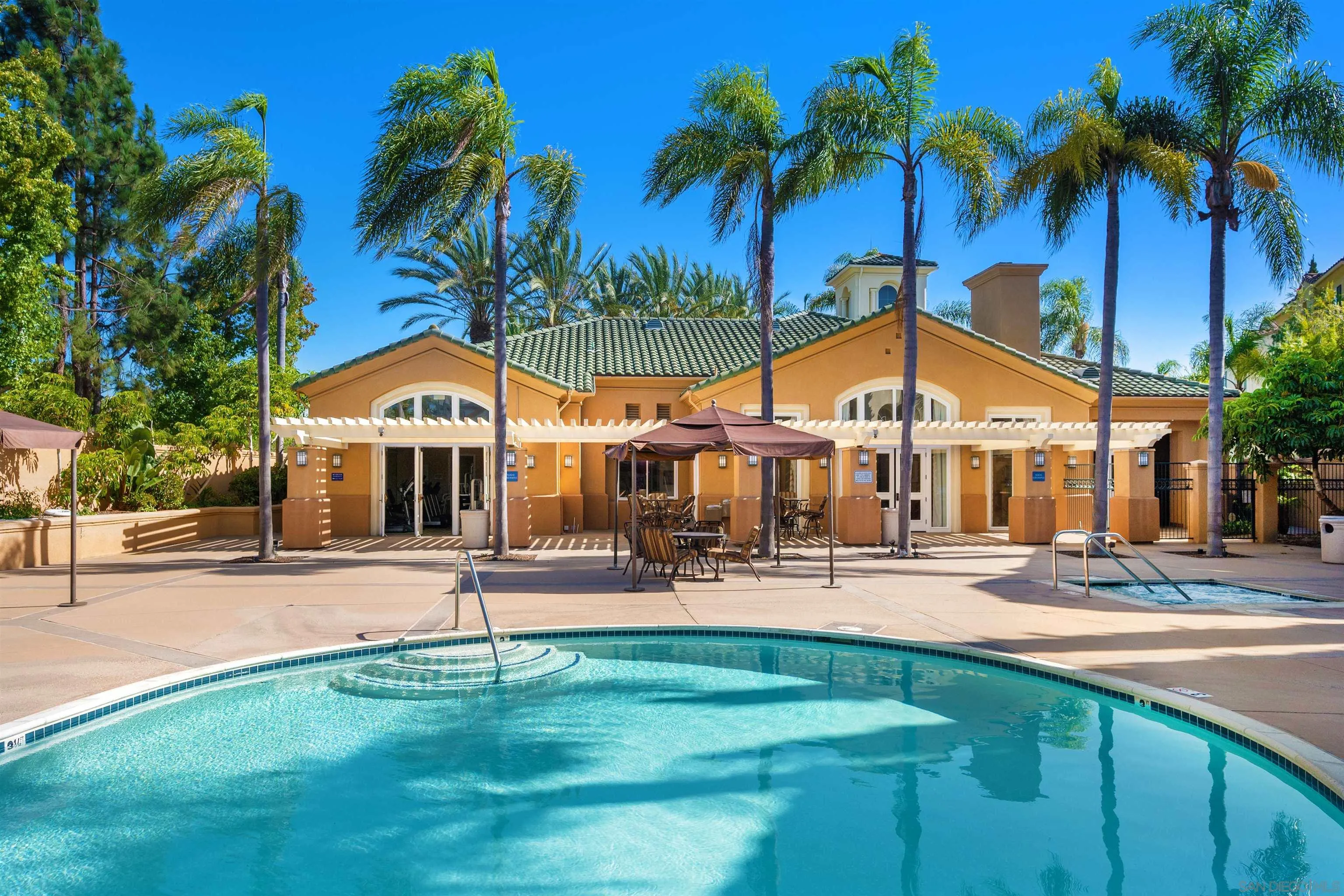 https://cdn.realtyfeed.com/cdn/127/260002937/b941b7c35a9c47053029bc61384fe745.webp
