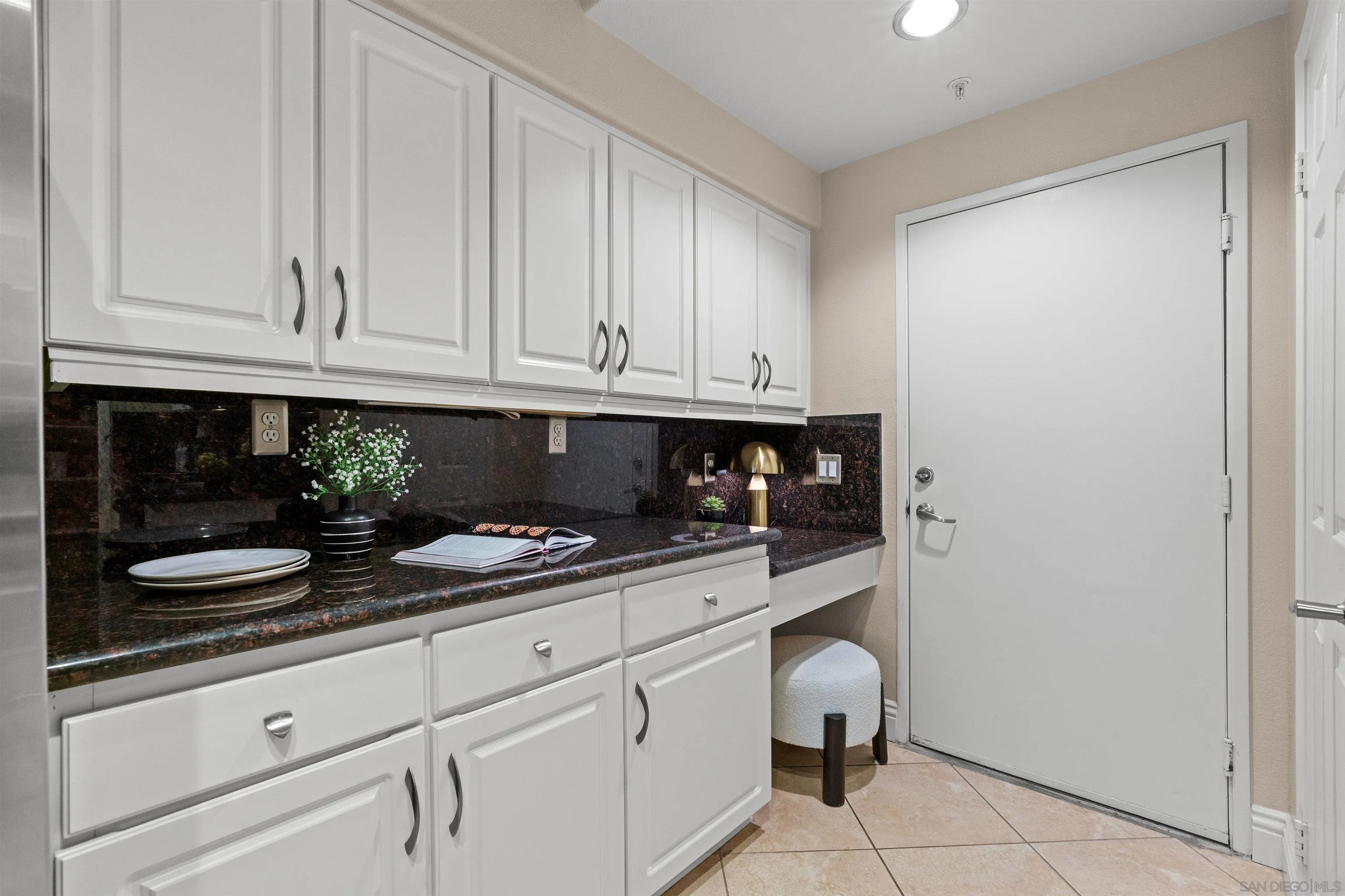 https://cdn.realtyfeed.com/cdn/127/260002937/ba5ae81f96e1197272ed1b3c065132d5.webp