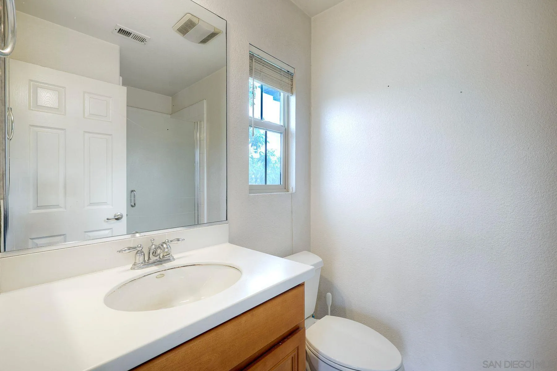 Photo #27: 260002942 Listing: Photo #27