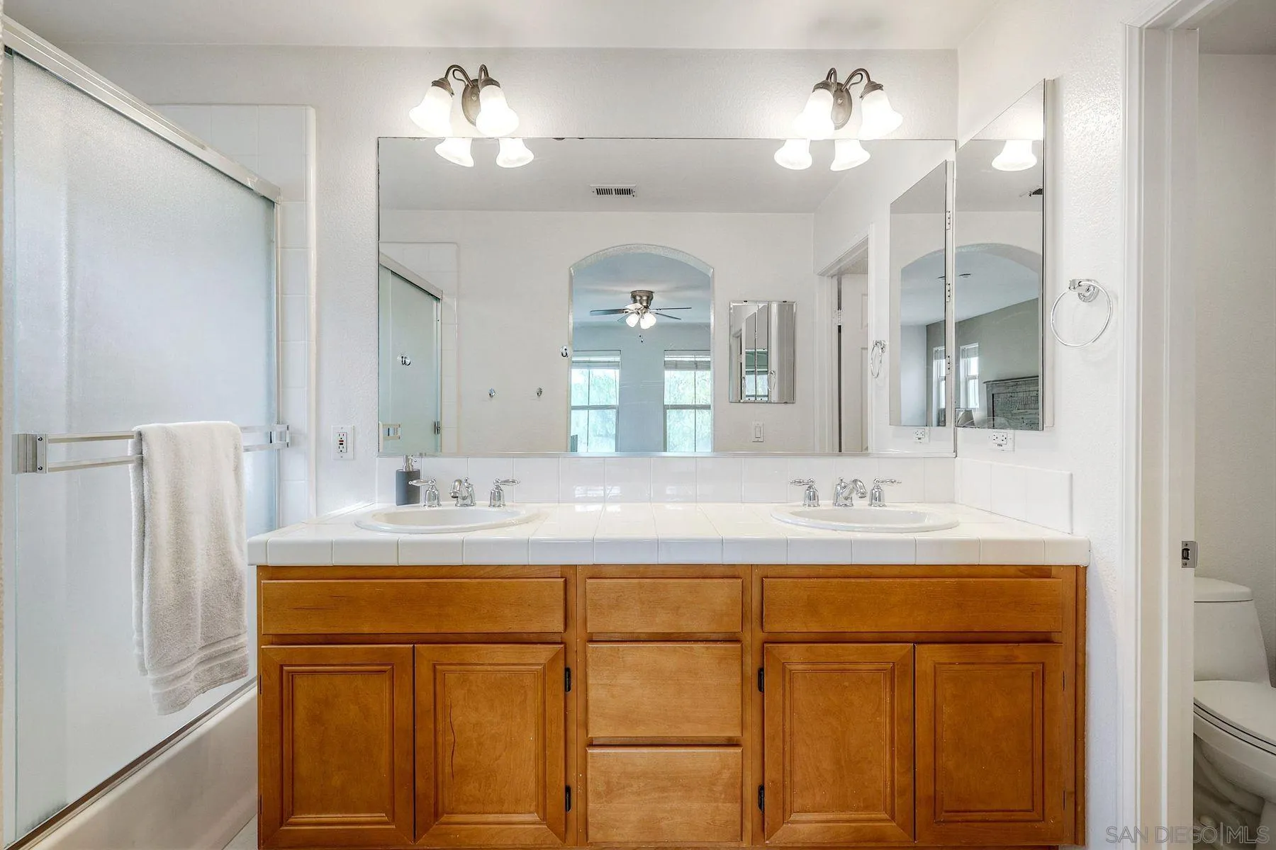 Photo #20: 260002942 Listing: Photo #20