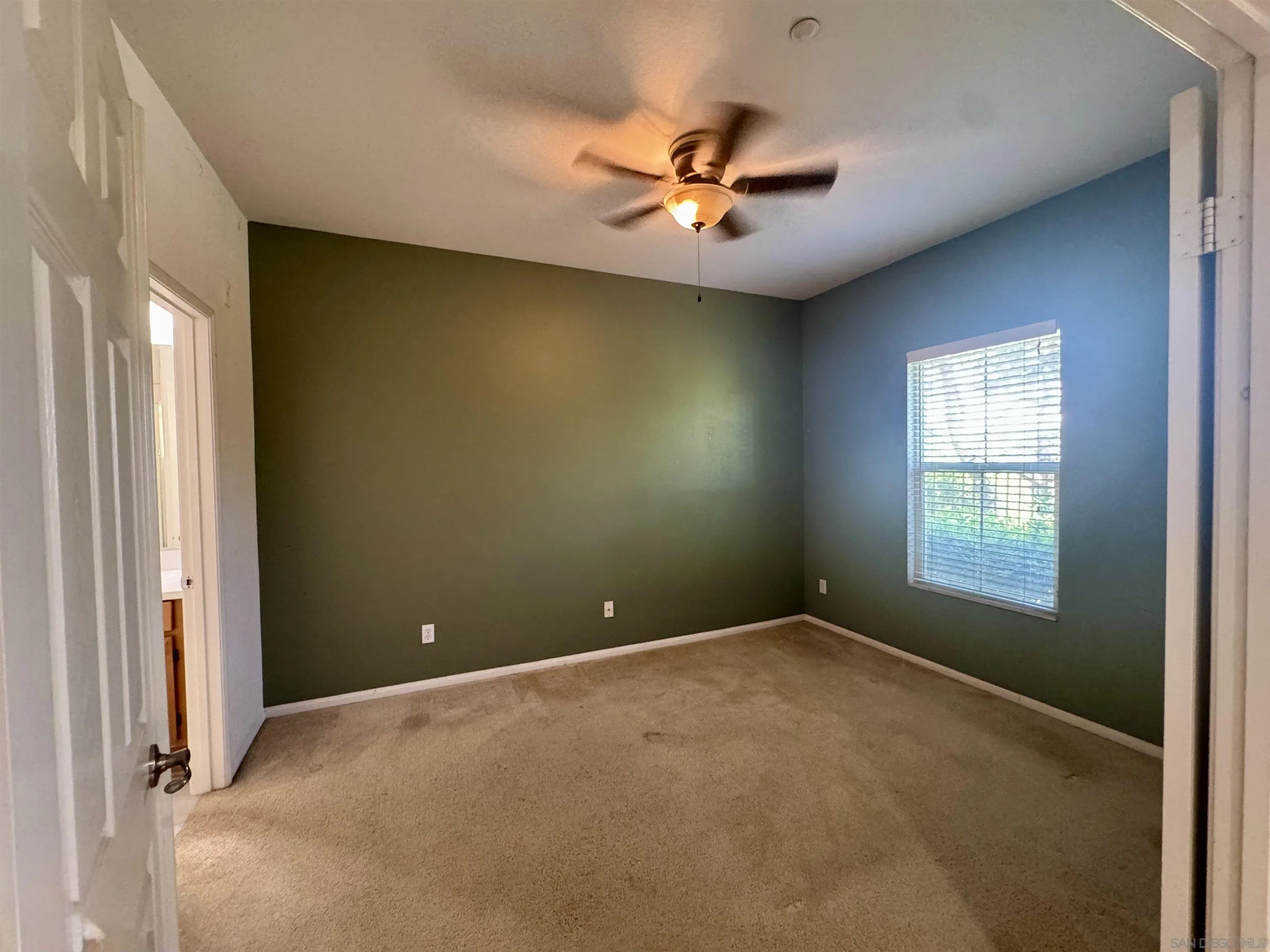 Photo #7: 260002942 Listing: Photo #7