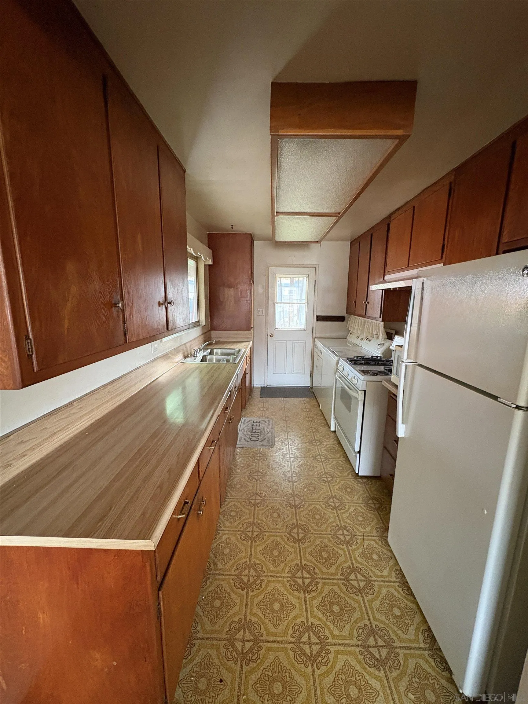 https://cdn.realtyfeed.com/cdn/127/260002946/0742c947903829fc6c33d4f183ed2b6c.webp