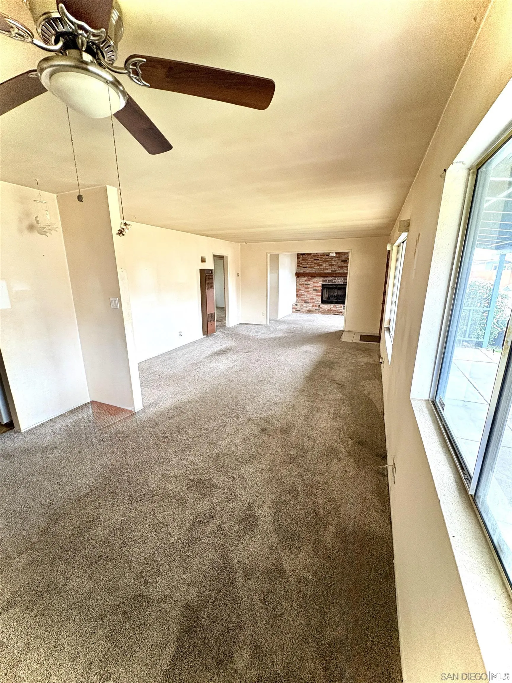 https://cdn.realtyfeed.com/cdn/127/260002946/be30fe01782b86e92c046998fb784d63.webp