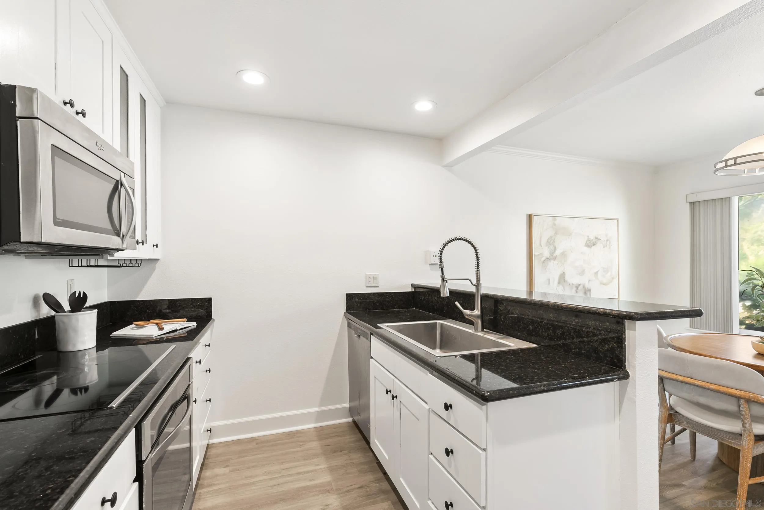 https://cdn.realtyfeed.com/cdn/127/260002947/5738a6f223f34a301f714f96af08fb1a.webp