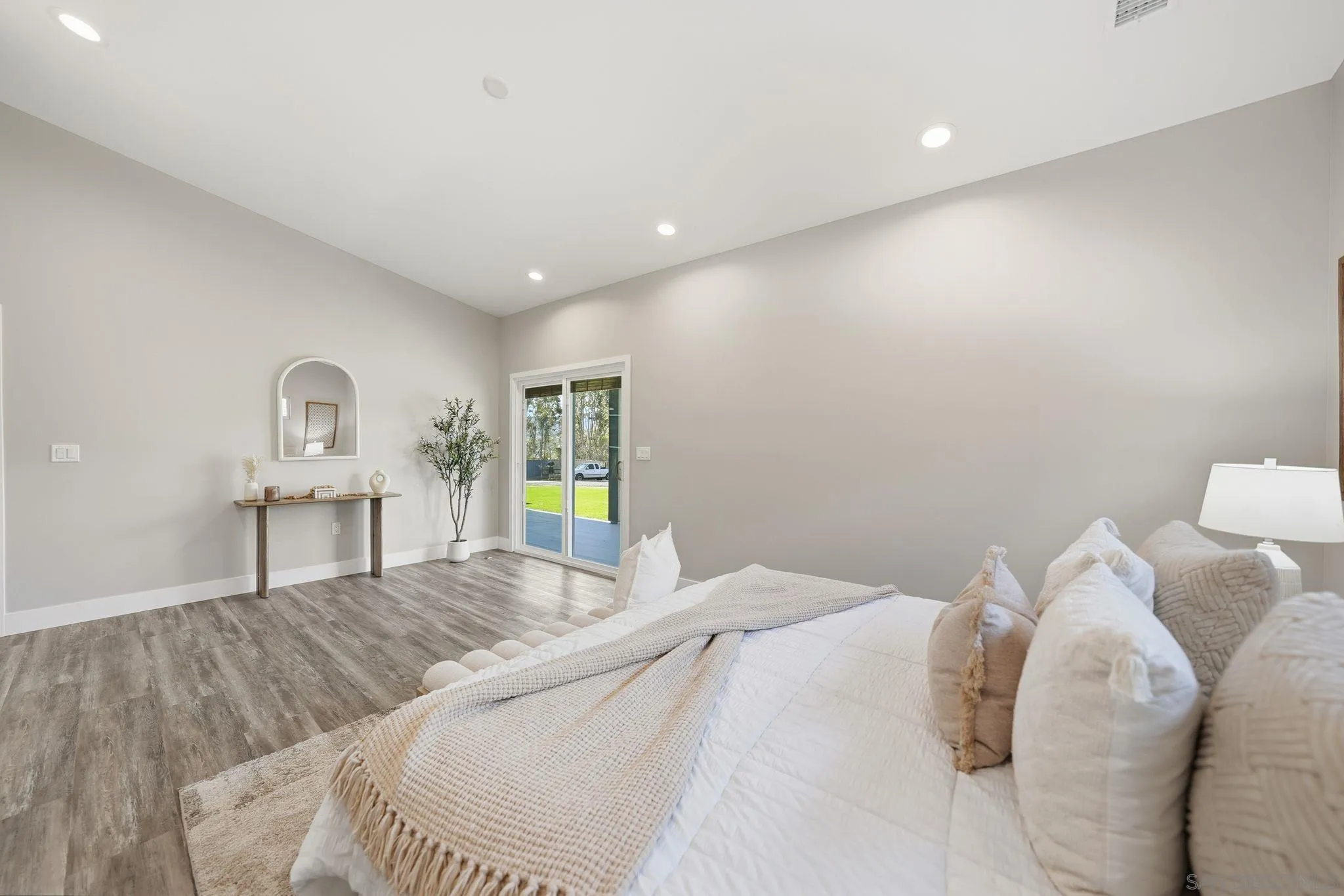 https://cdn.realtyfeed.com/cdn/127/260002949/750b1075b7064493fd94facfbe11f97b.webp