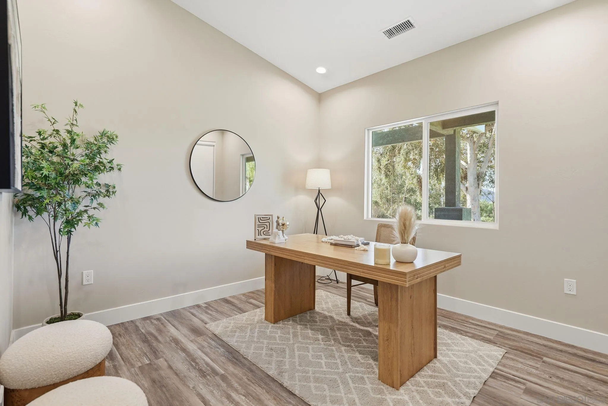 https://cdn.realtyfeed.com/cdn/127/260002949/f8ced0cf2e701e85938caca2b4362b30.webp